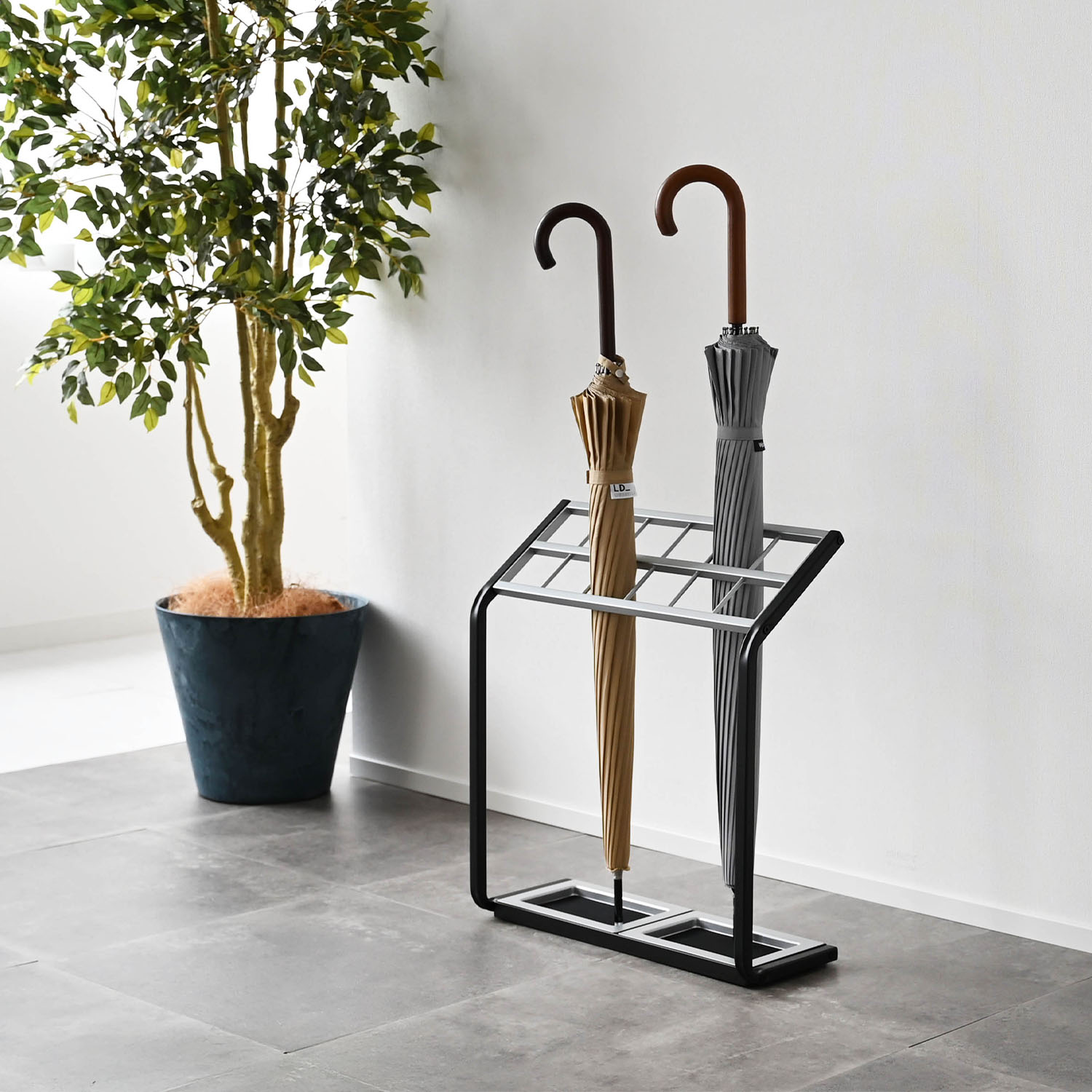 12-Slot Metal Umbrella Holder