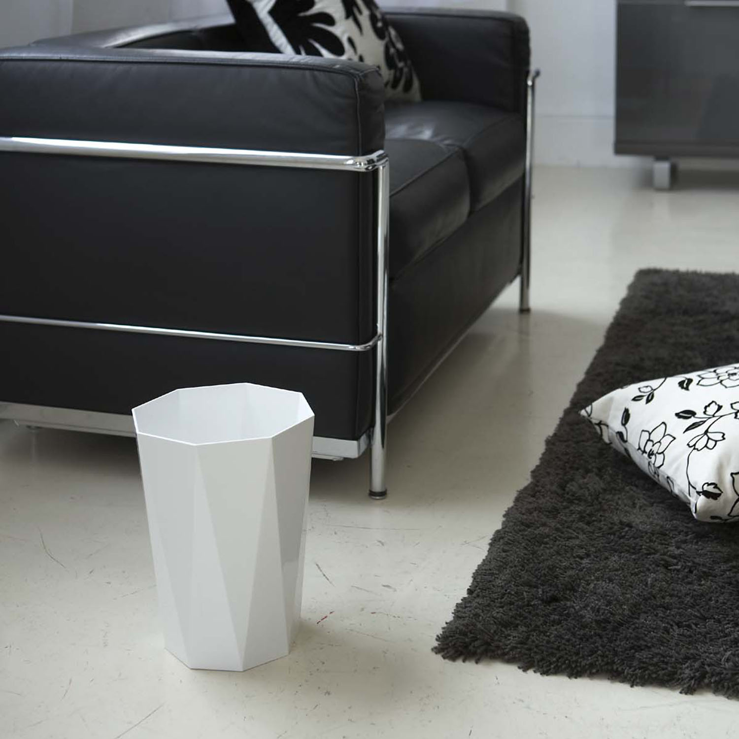 Rubbish Bin Diamond