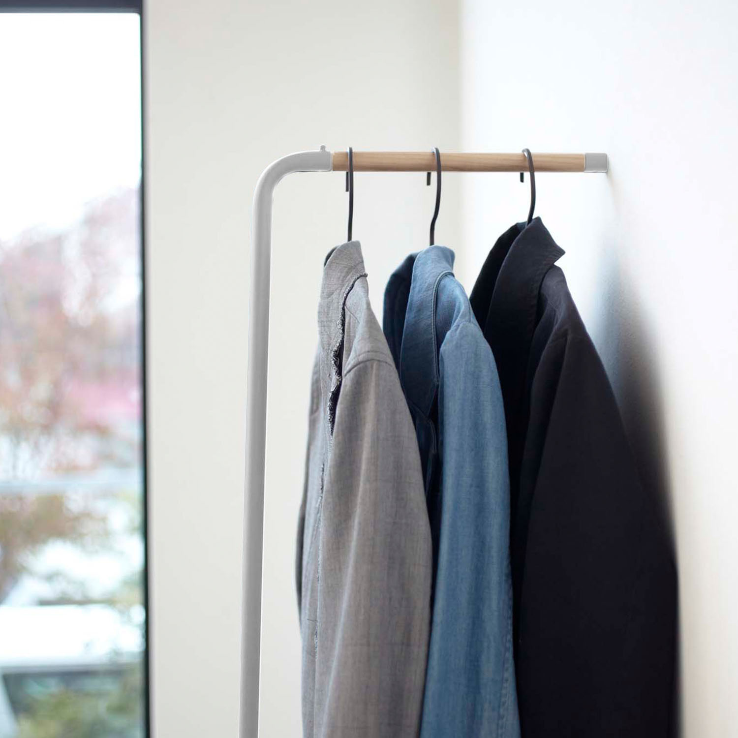 Tower Leaning Slim Coat Hanger