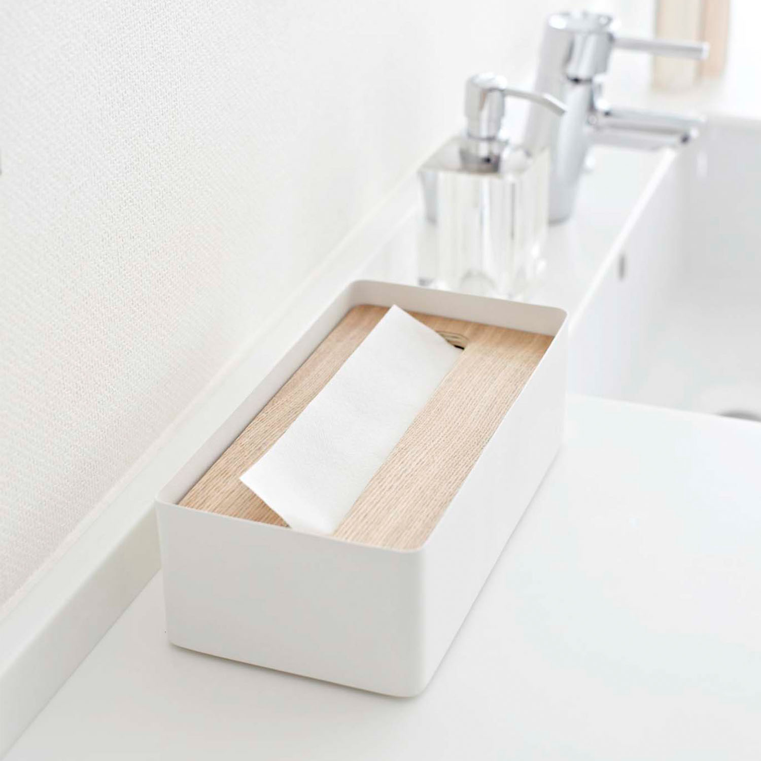 Rin Tissue Box Case With Lid L