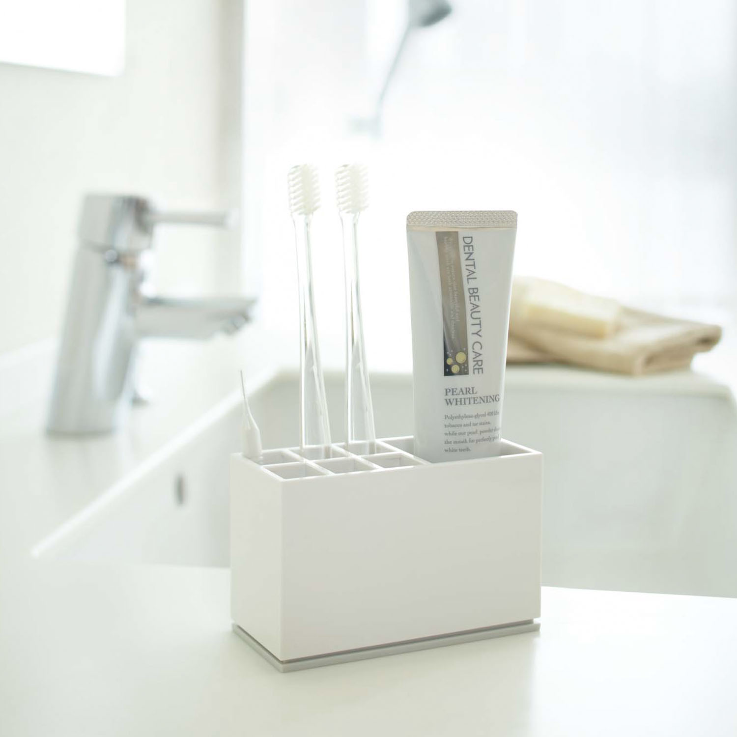 Mist Toothbrush Stand