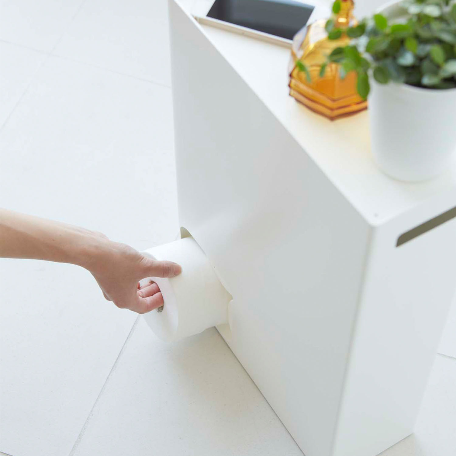 Plate Toilet Paper Stocker