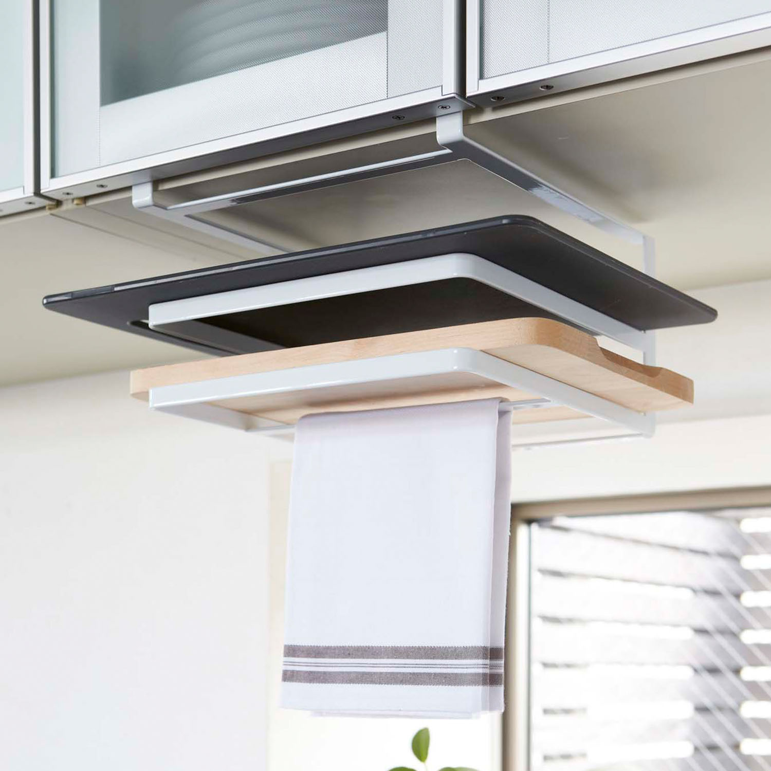 Tower Cutting Board&Cloth Hanger