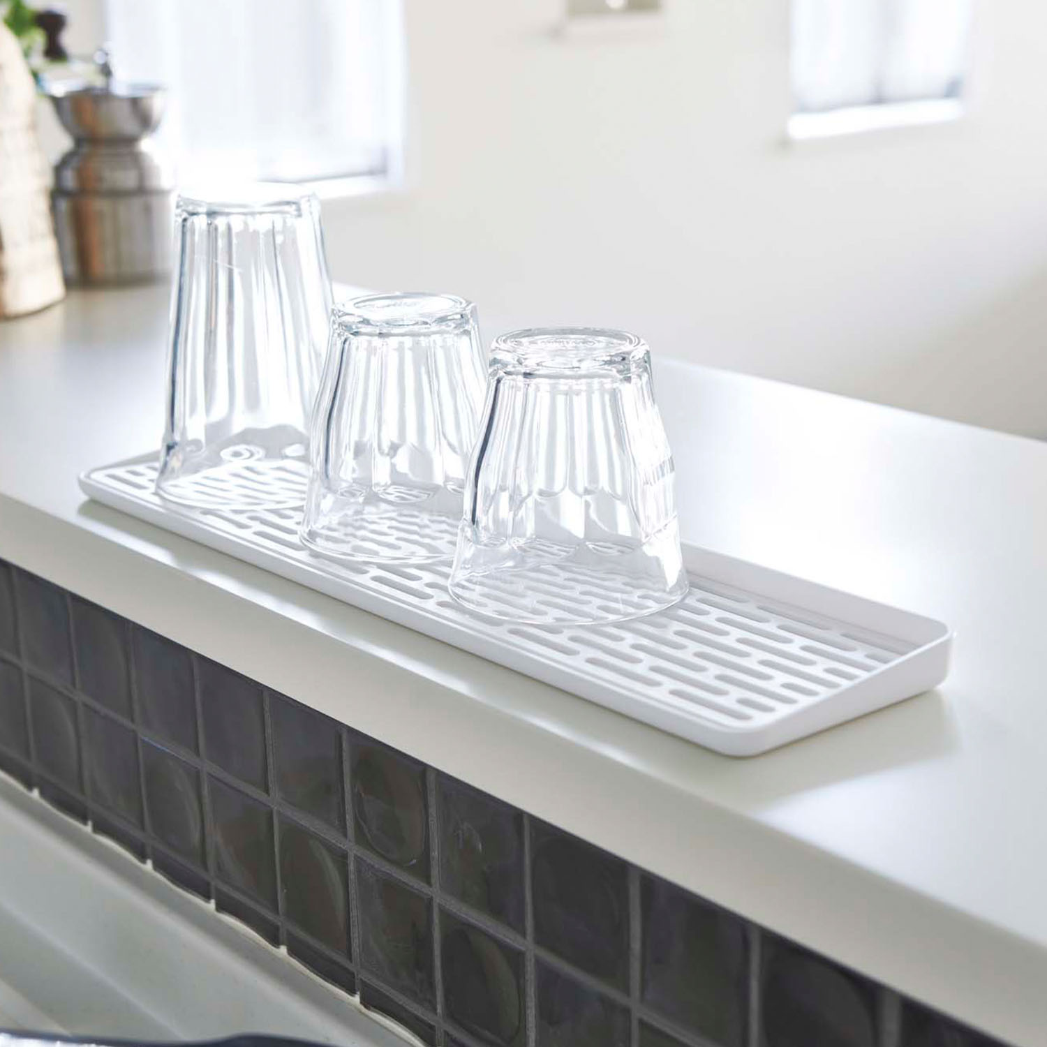 Tower Sink Side Glass Drainer