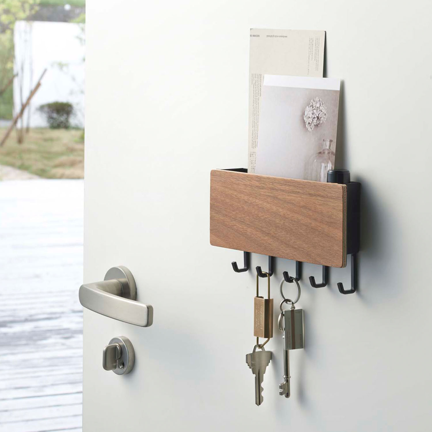 Rin Magnetic Key Rack With Tray