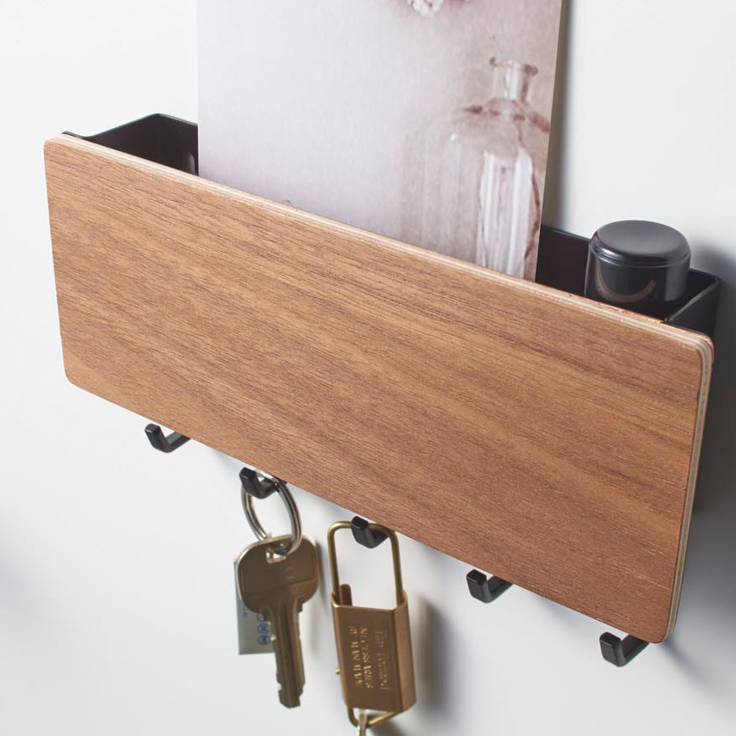 Rin Magnetic Key Rack With Tray