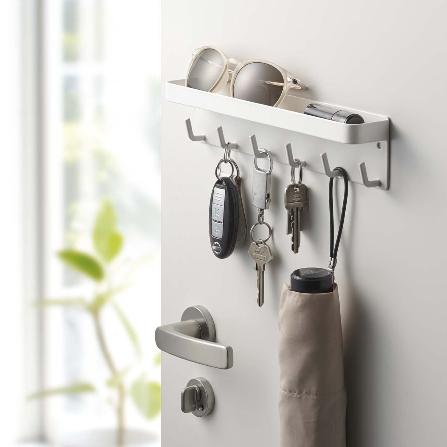 Smart Magnetic Key Rack With Tray