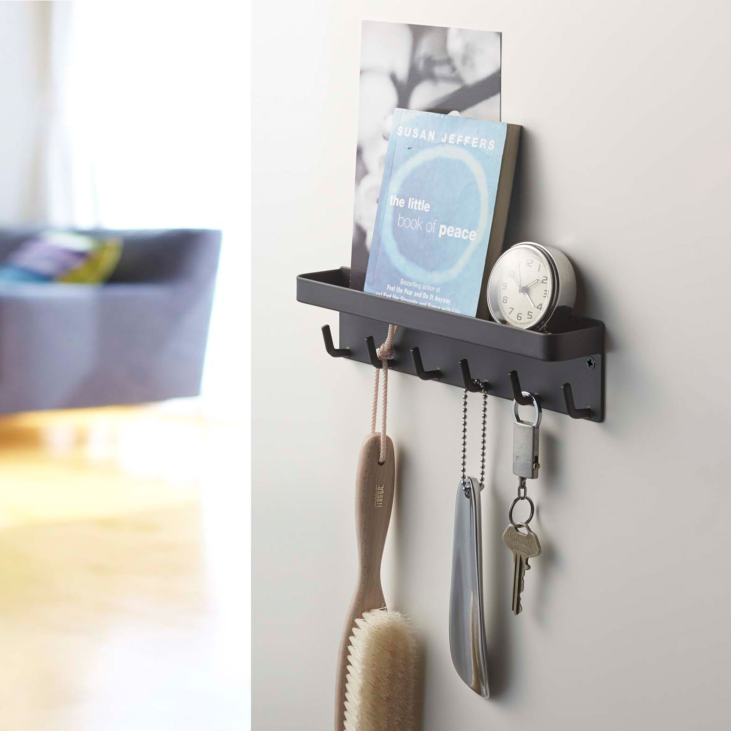 Smart Magnetic Key Rack With Tray
