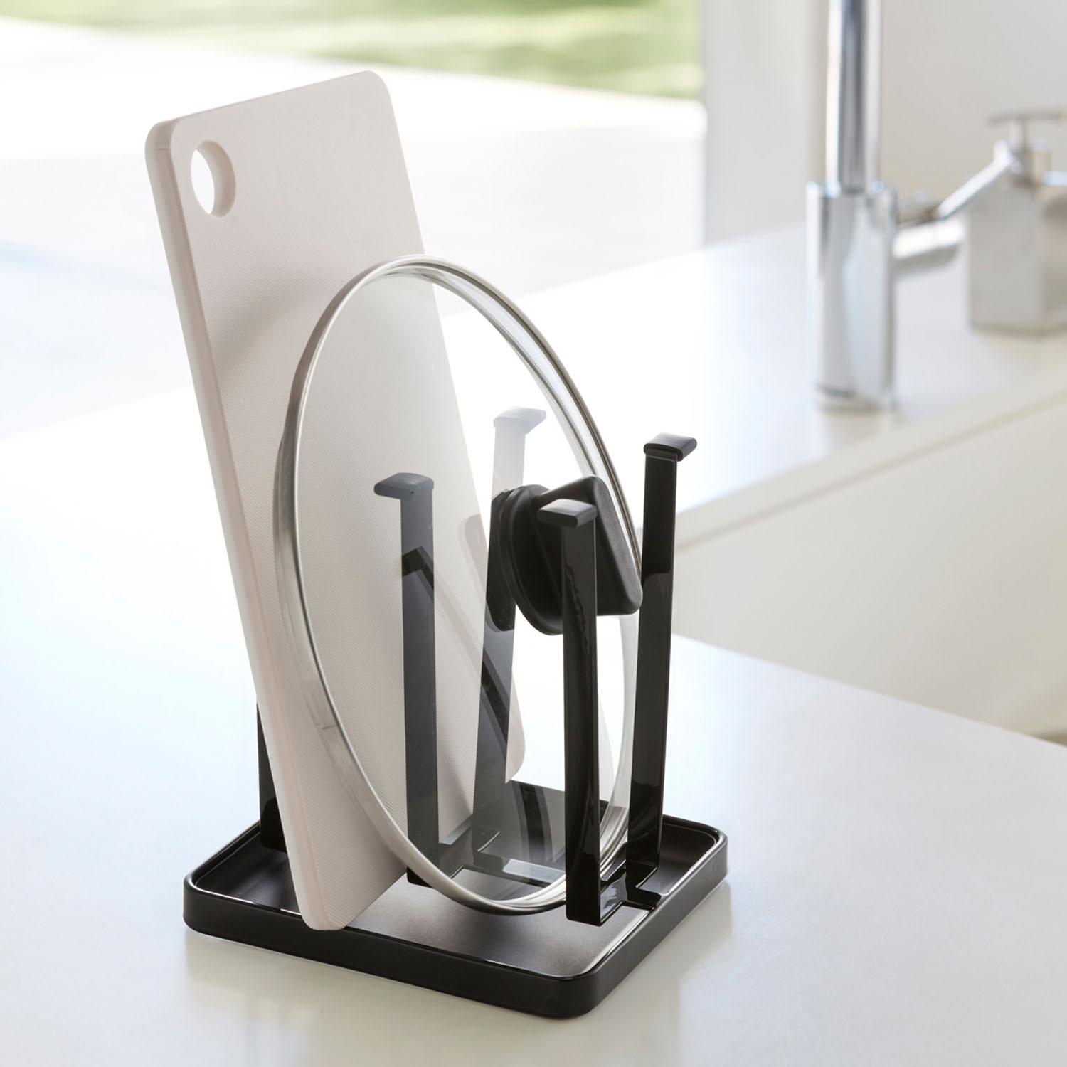 Tower Slim Glass Stand