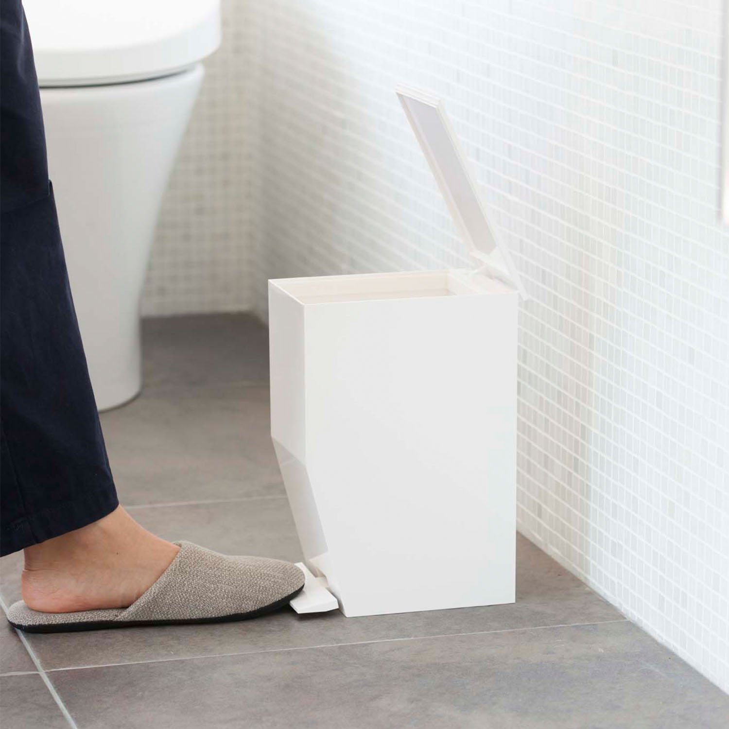Tower Sanitary Step Rubbish Bin