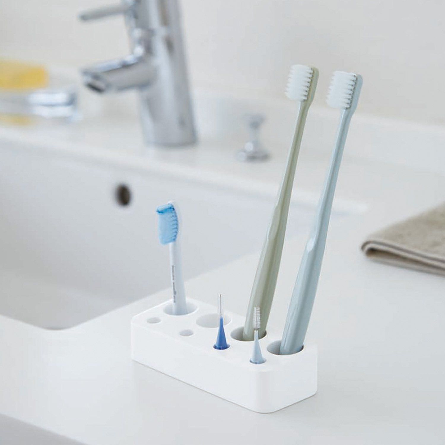 Mist Toothbrush & Interdental Brush Stand