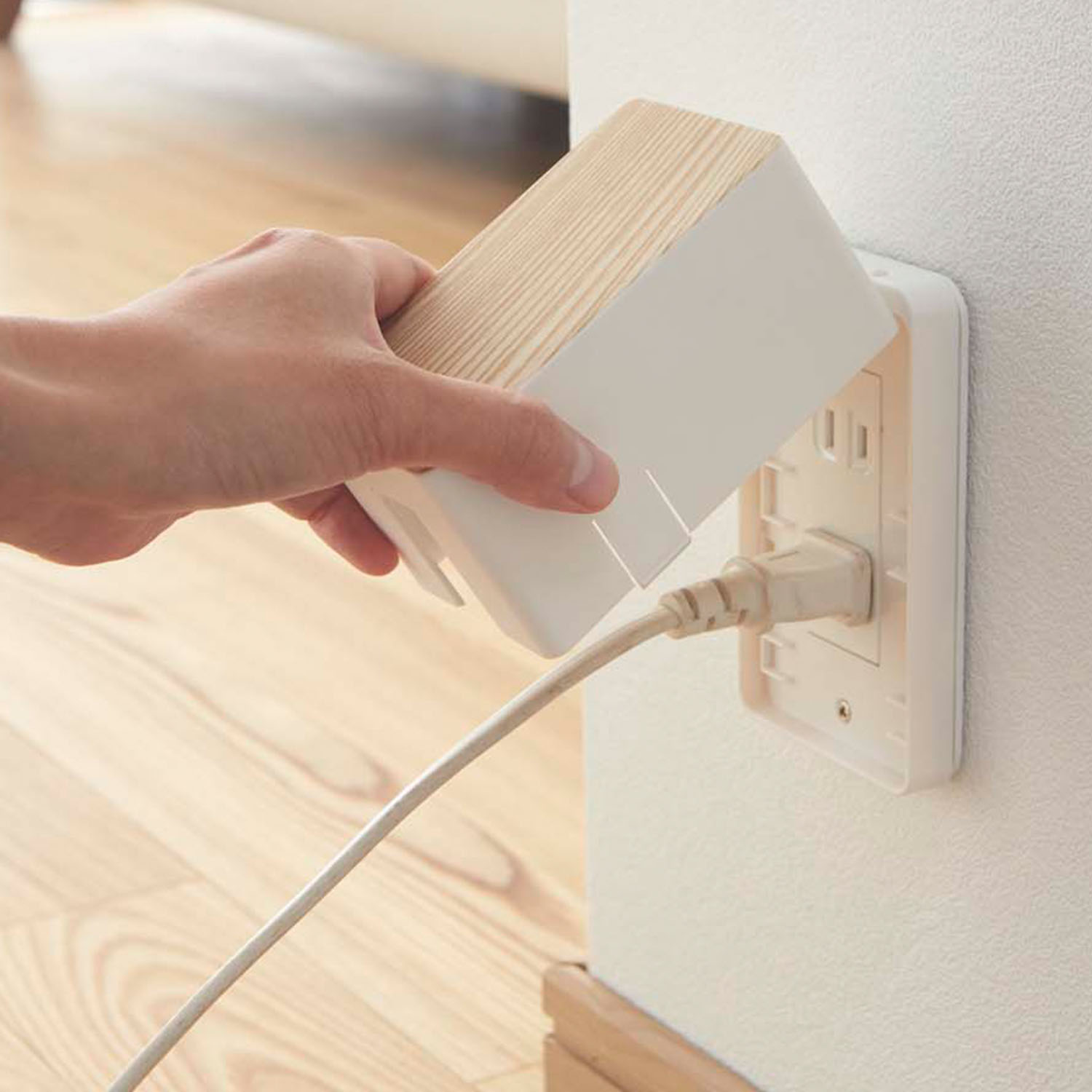 Woody Covers For Electric Outlets