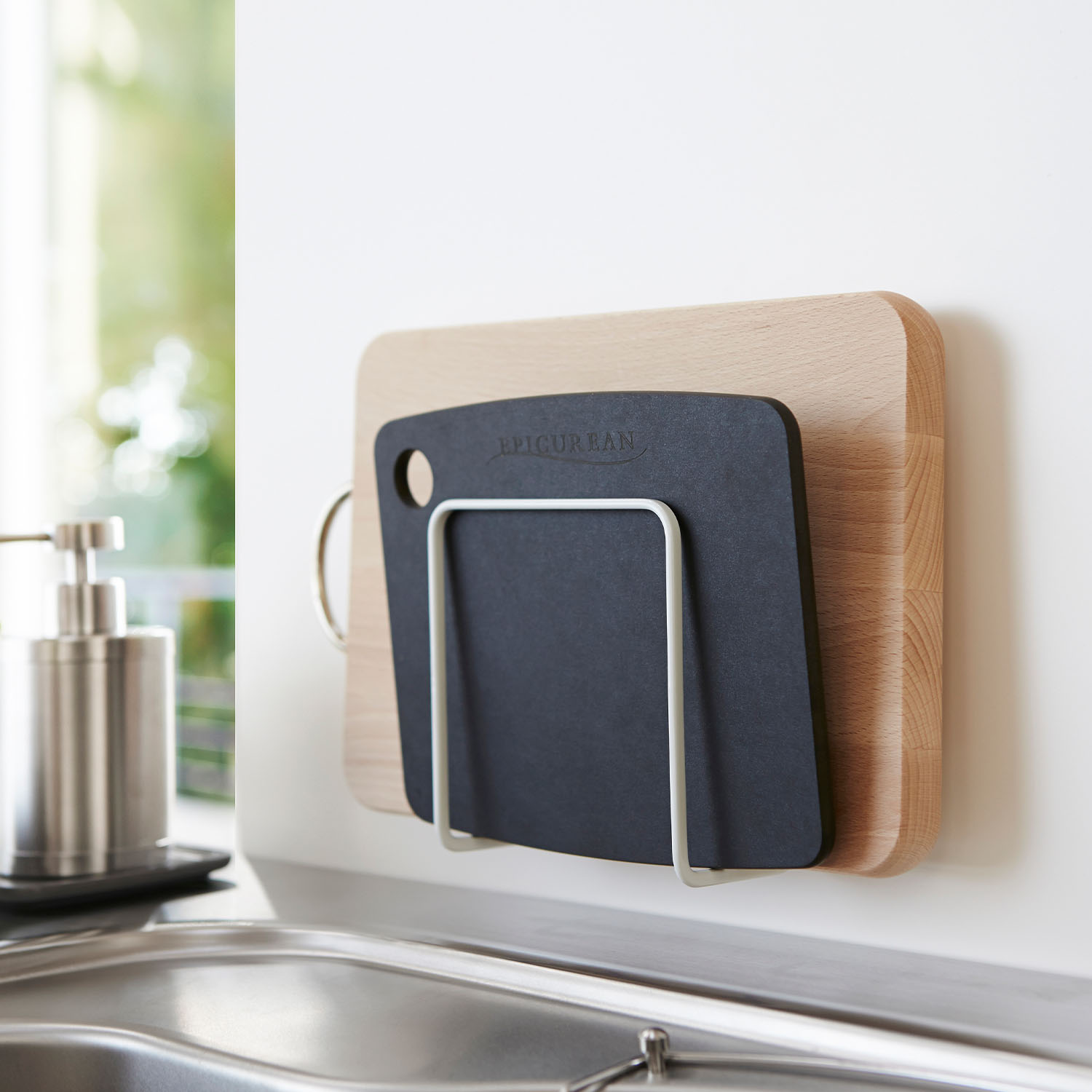 Plate Suction Cup Cutting Board Stand