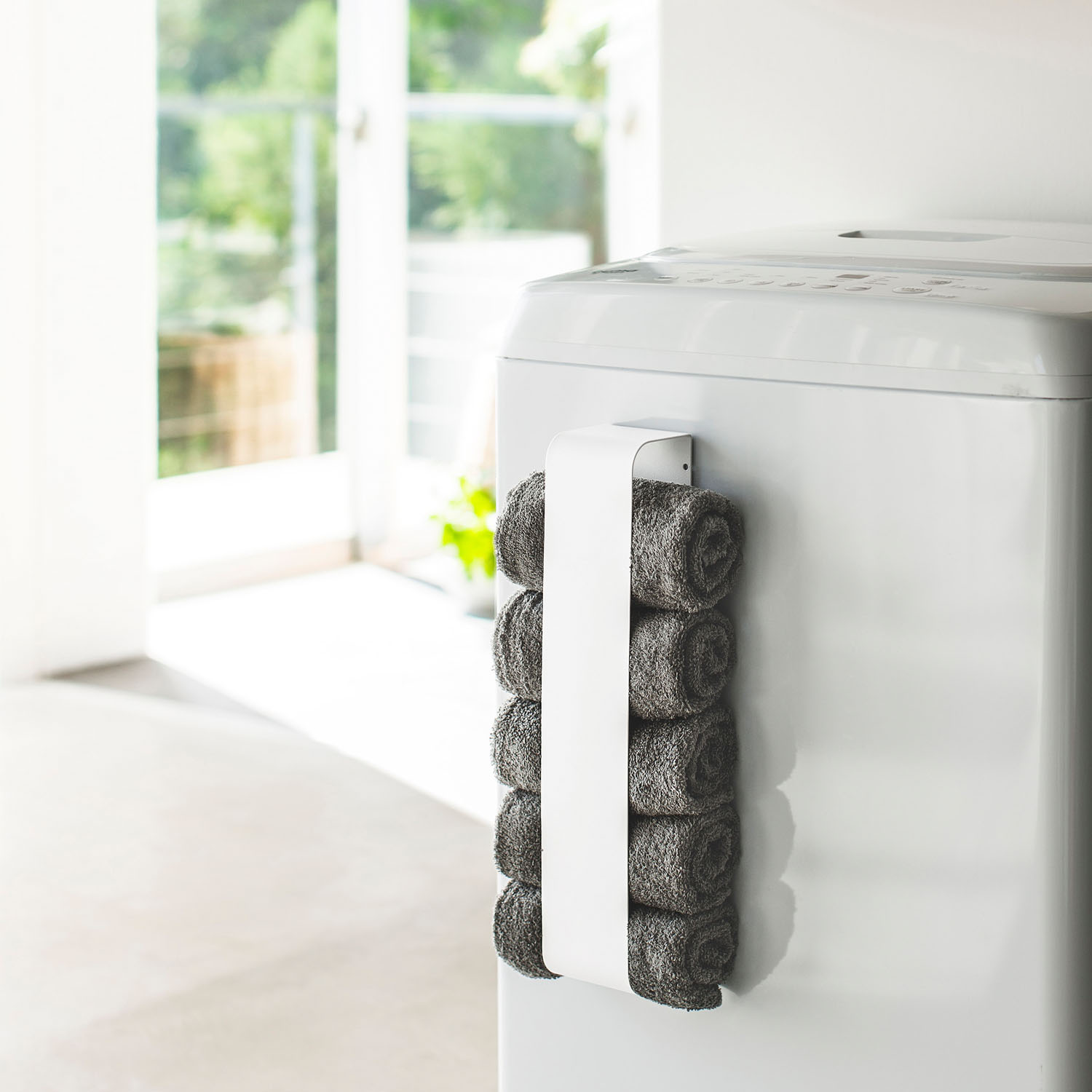 Tower Magnet Towel Holder