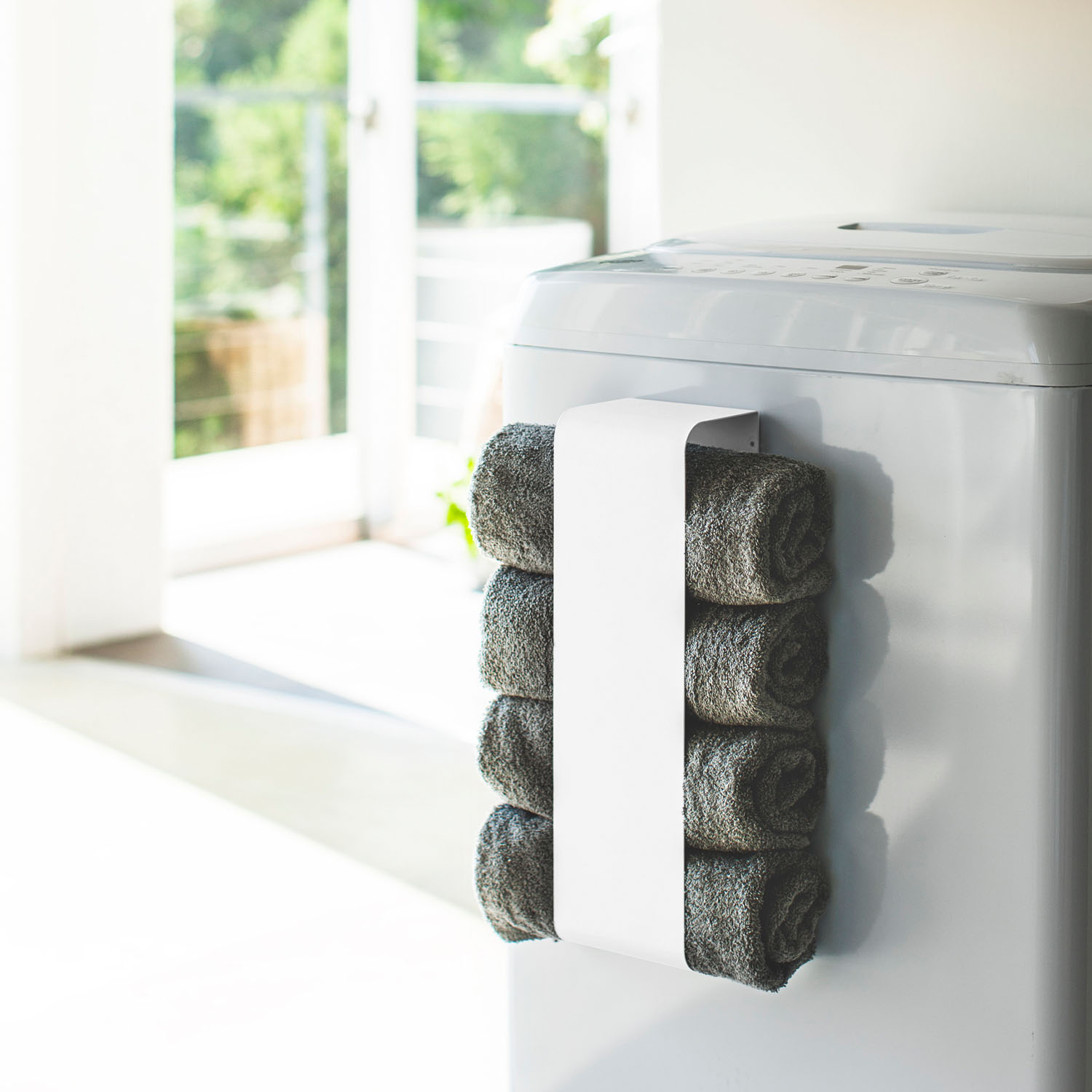 Tower Magnet Bath Towel Holder
