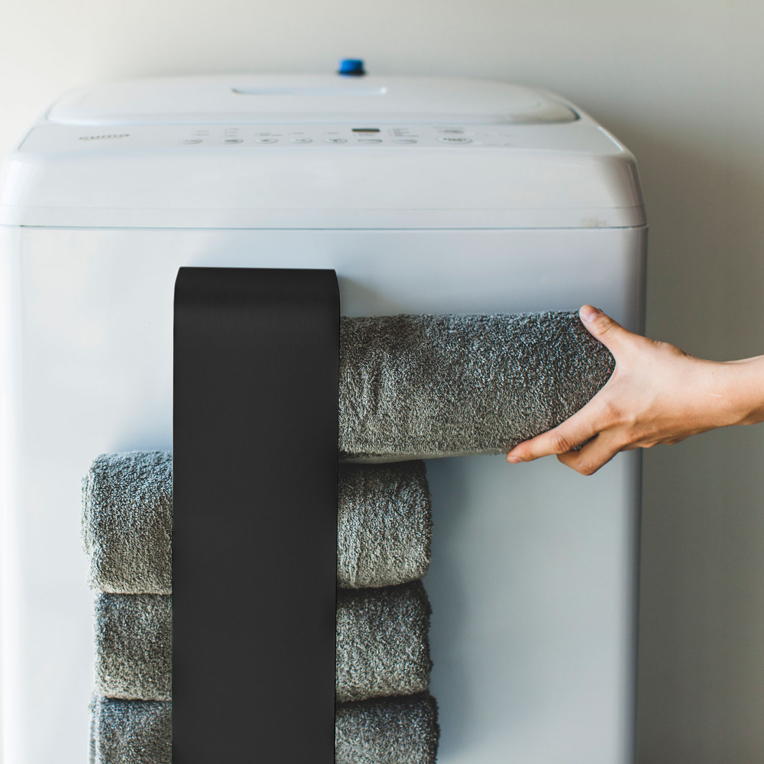 Tower Magnet Bath Towel Holder