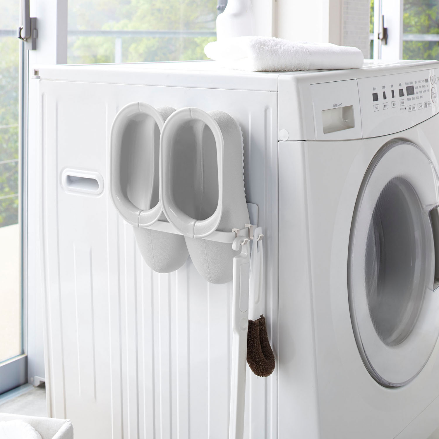 Tower Magnet Laundry Hanger Storage Rack
