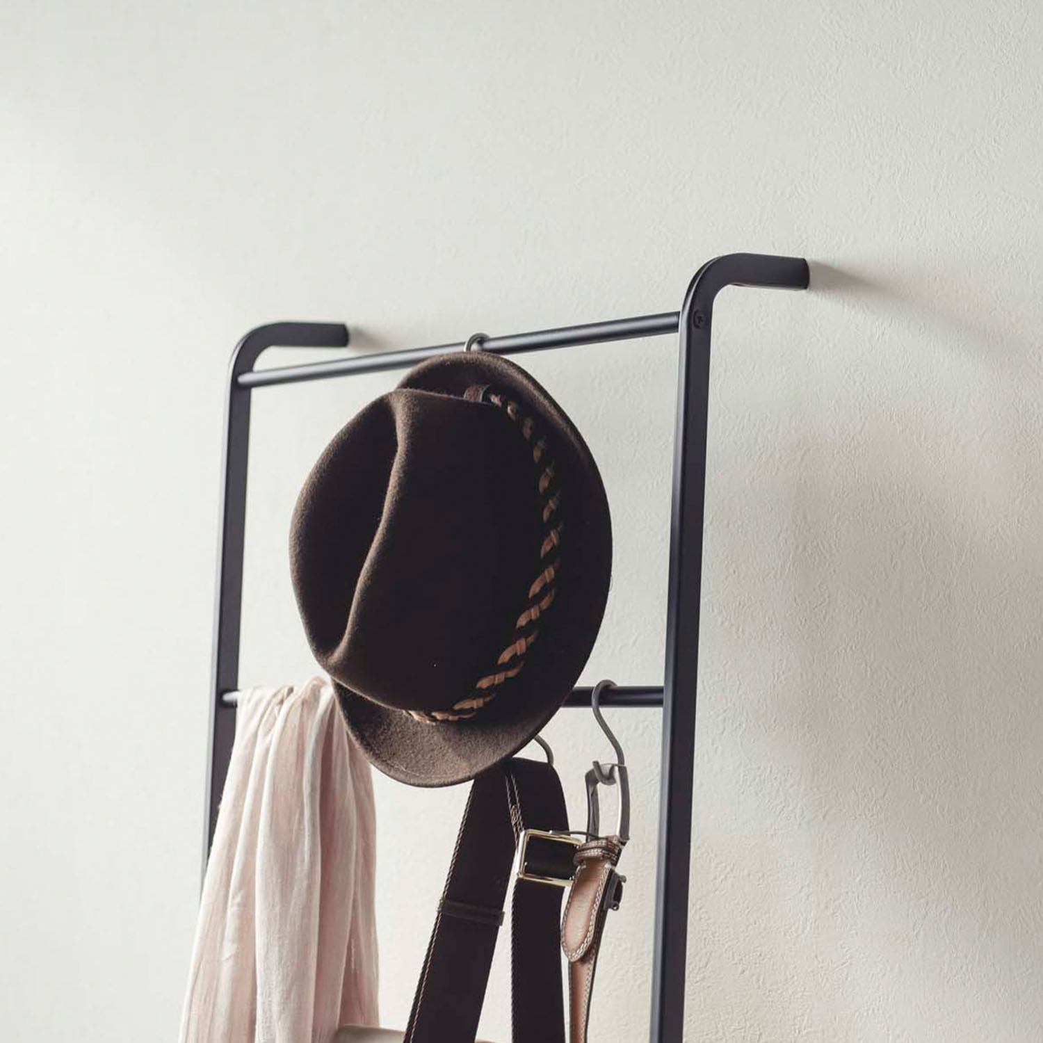 Frame Ladder Hanger