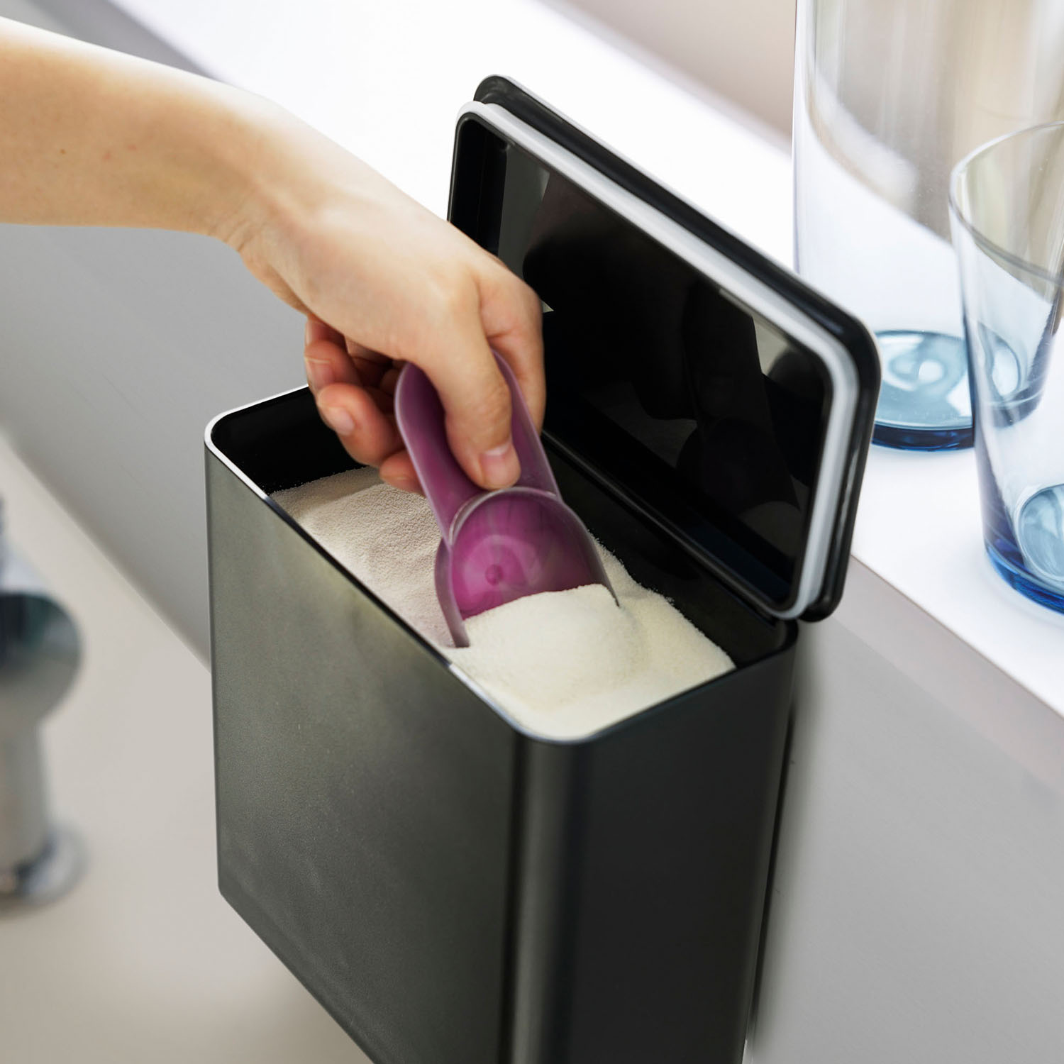 Tower Magnet&Sinkdoor Rubbish Bin