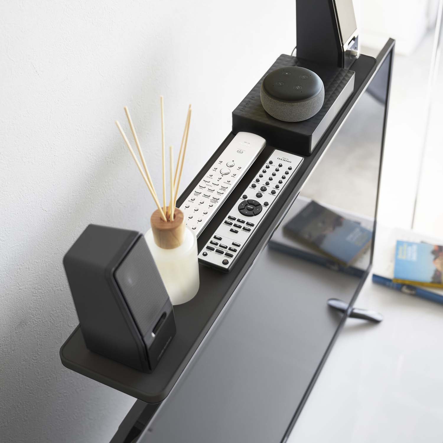 Smart Vesa-Compliant Tv Shelf