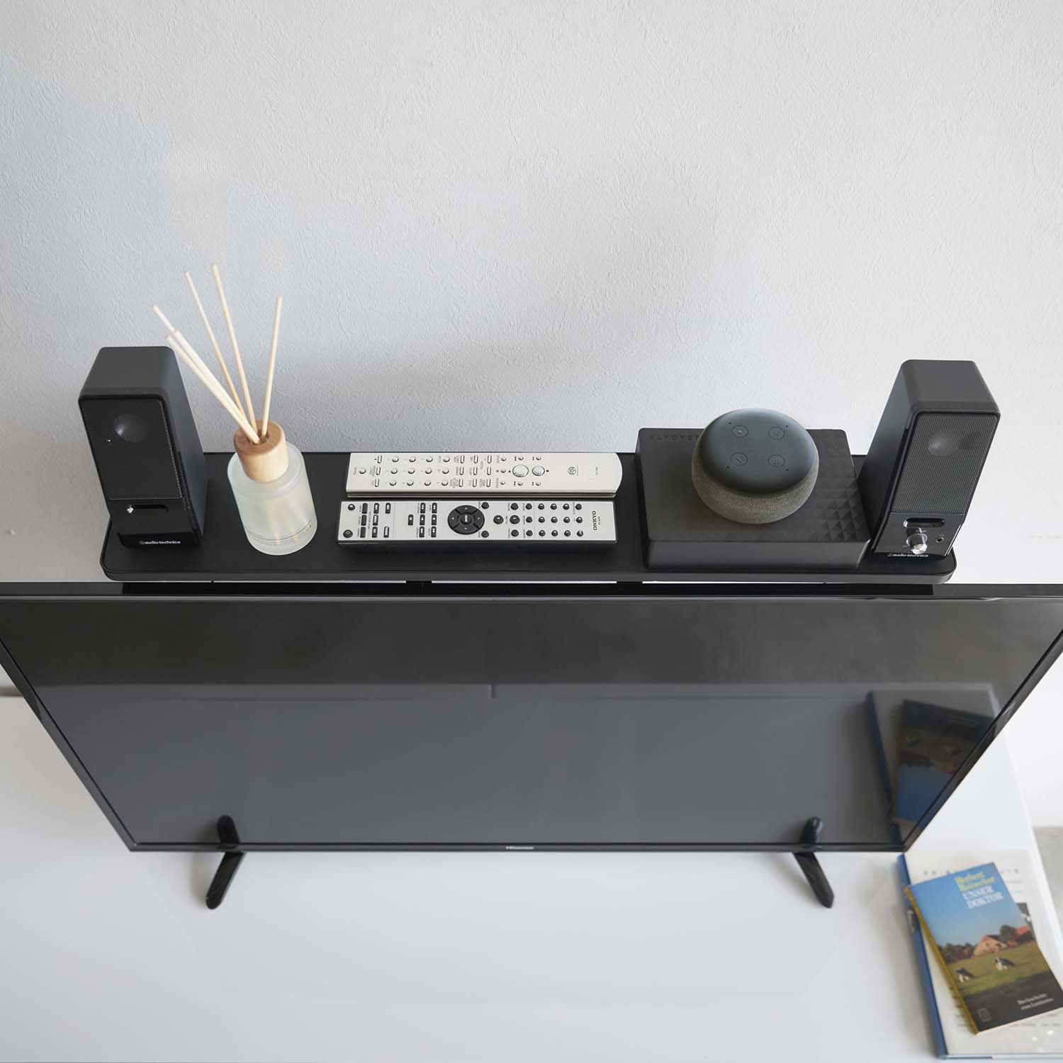 Smart Vesa-Compliant Tv Shelf