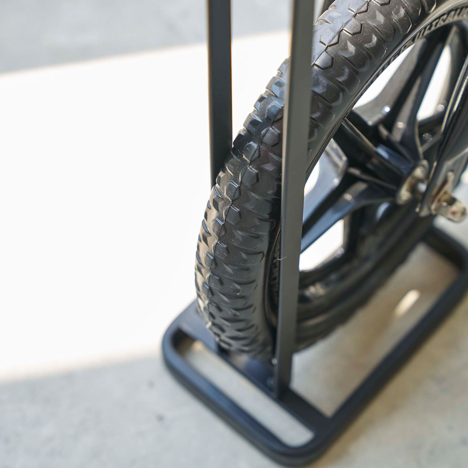Tower Kids Balance Bike And Helmet Stand