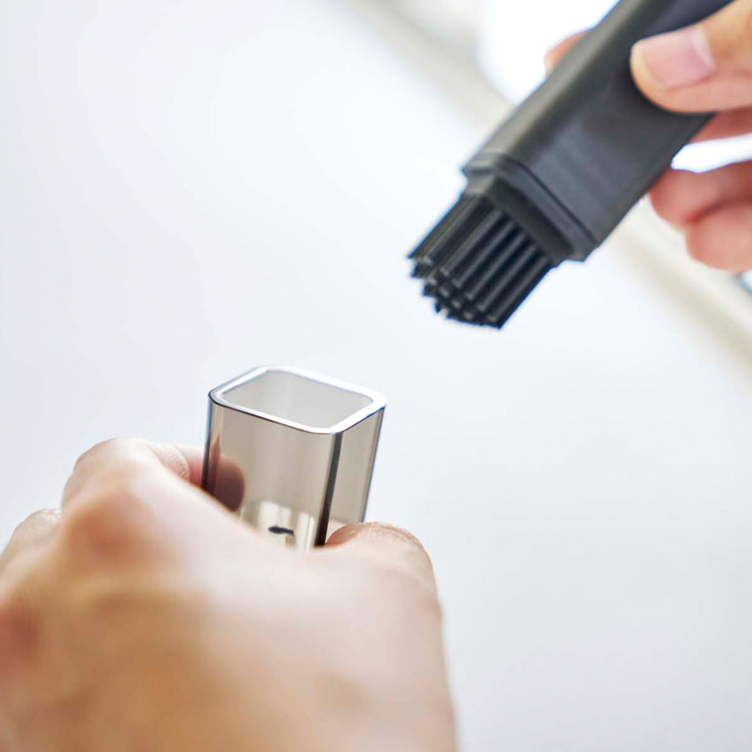 Tower Oil Brush