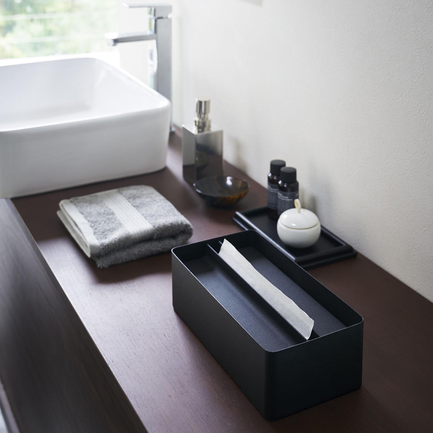 Tower Paper Towel Case With Lid