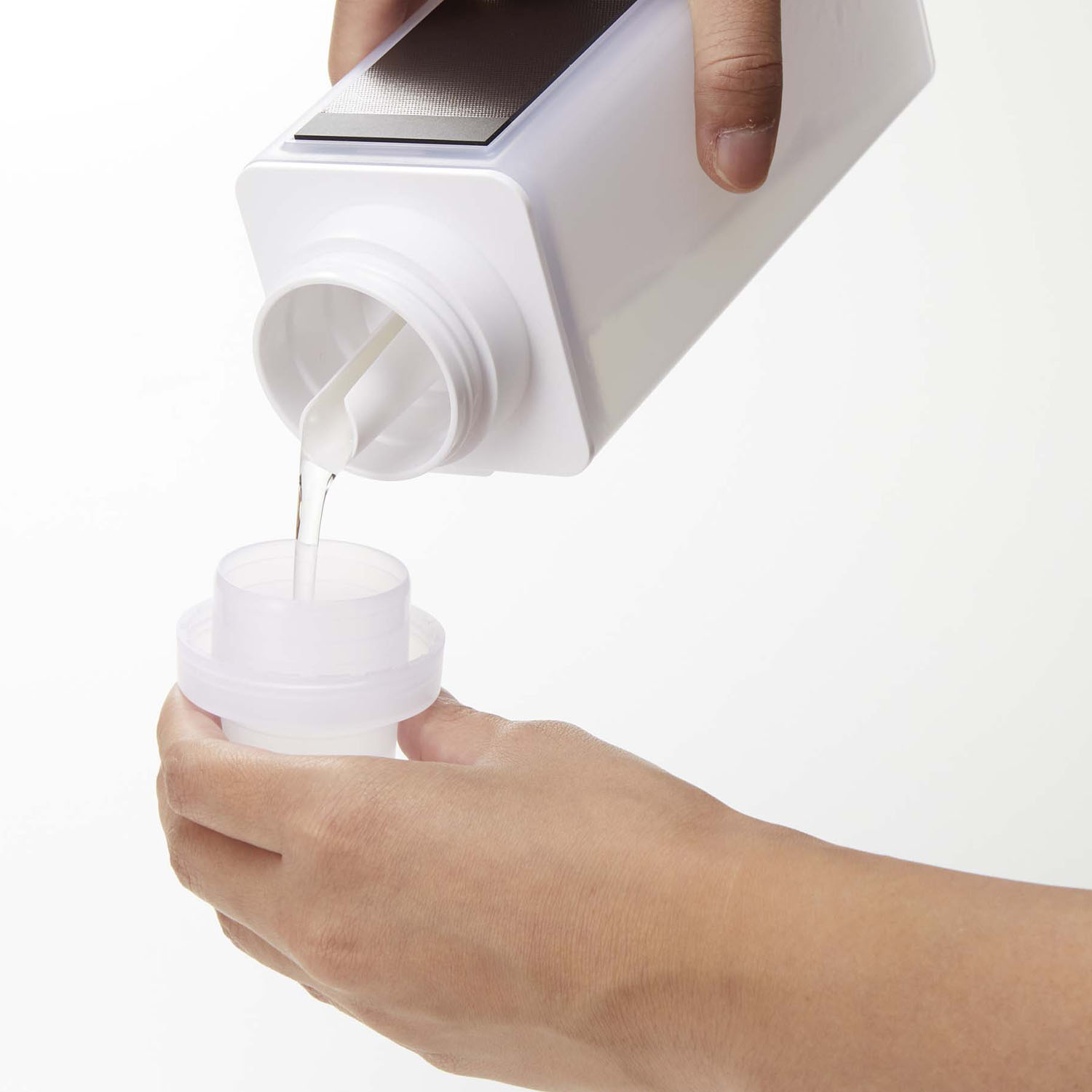Mist Magnet Laundry Bottle