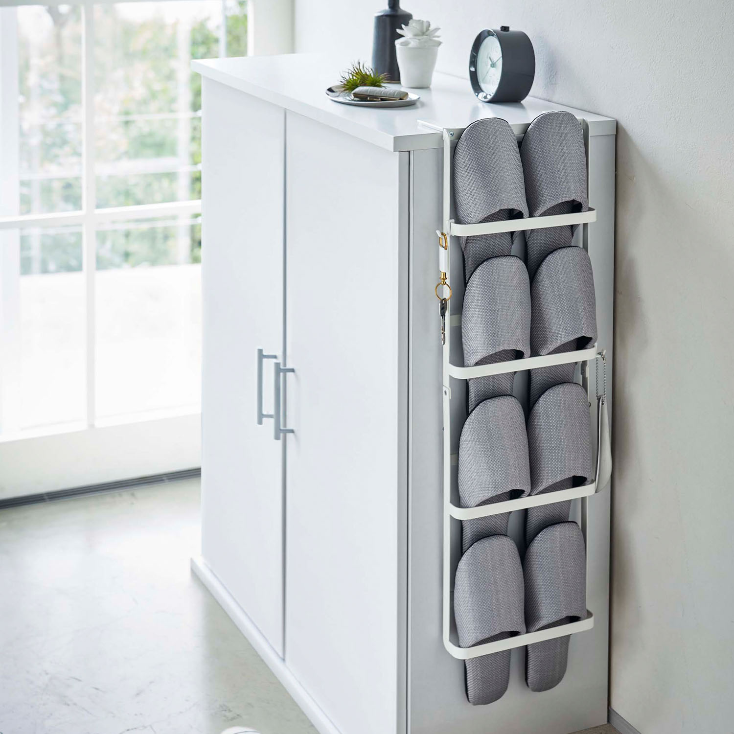 Tower Hanging Slippers Rack