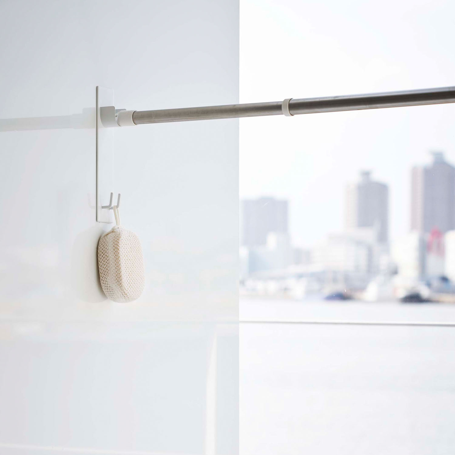 Tower Magnet Bath Room Laundry Pipe Holder