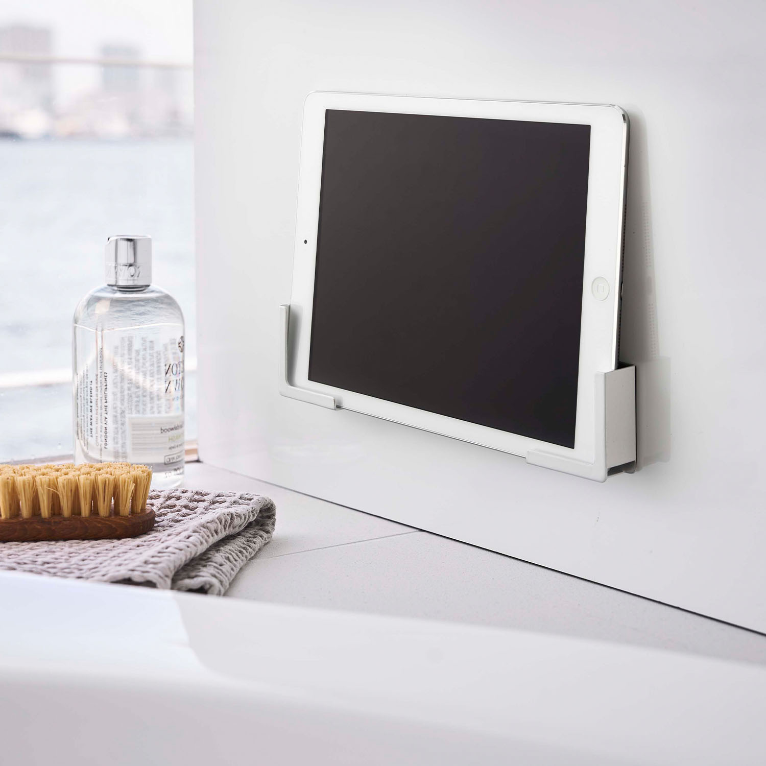 Tower Magnet Tablet Holder