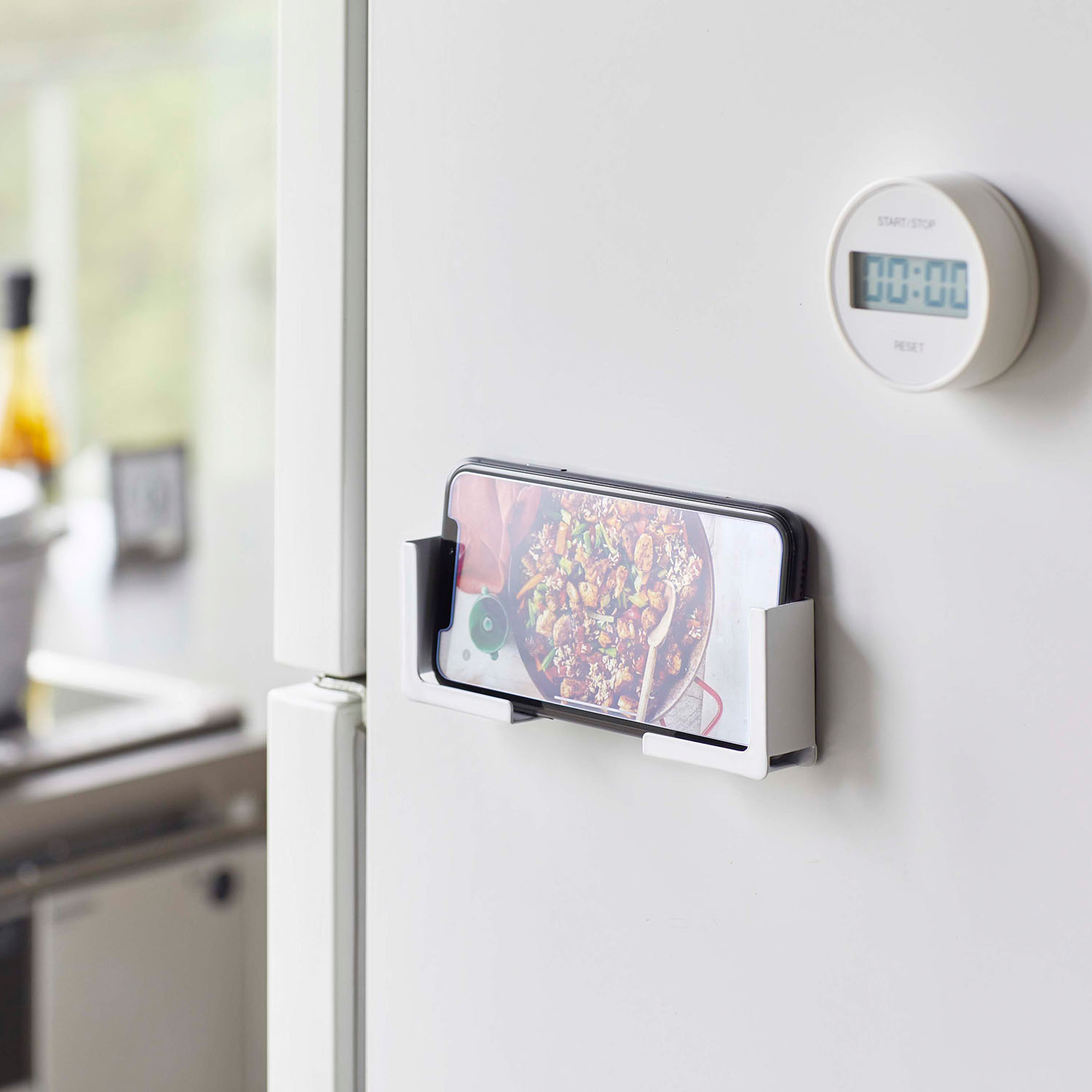 Tower Magnet Tablet Holder