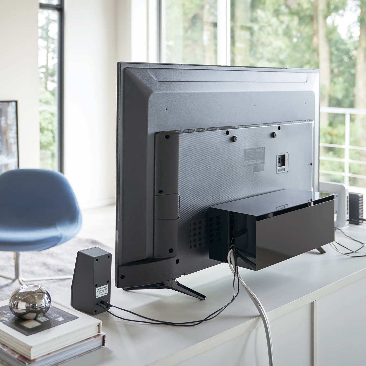 Smart Hidden Cable Box