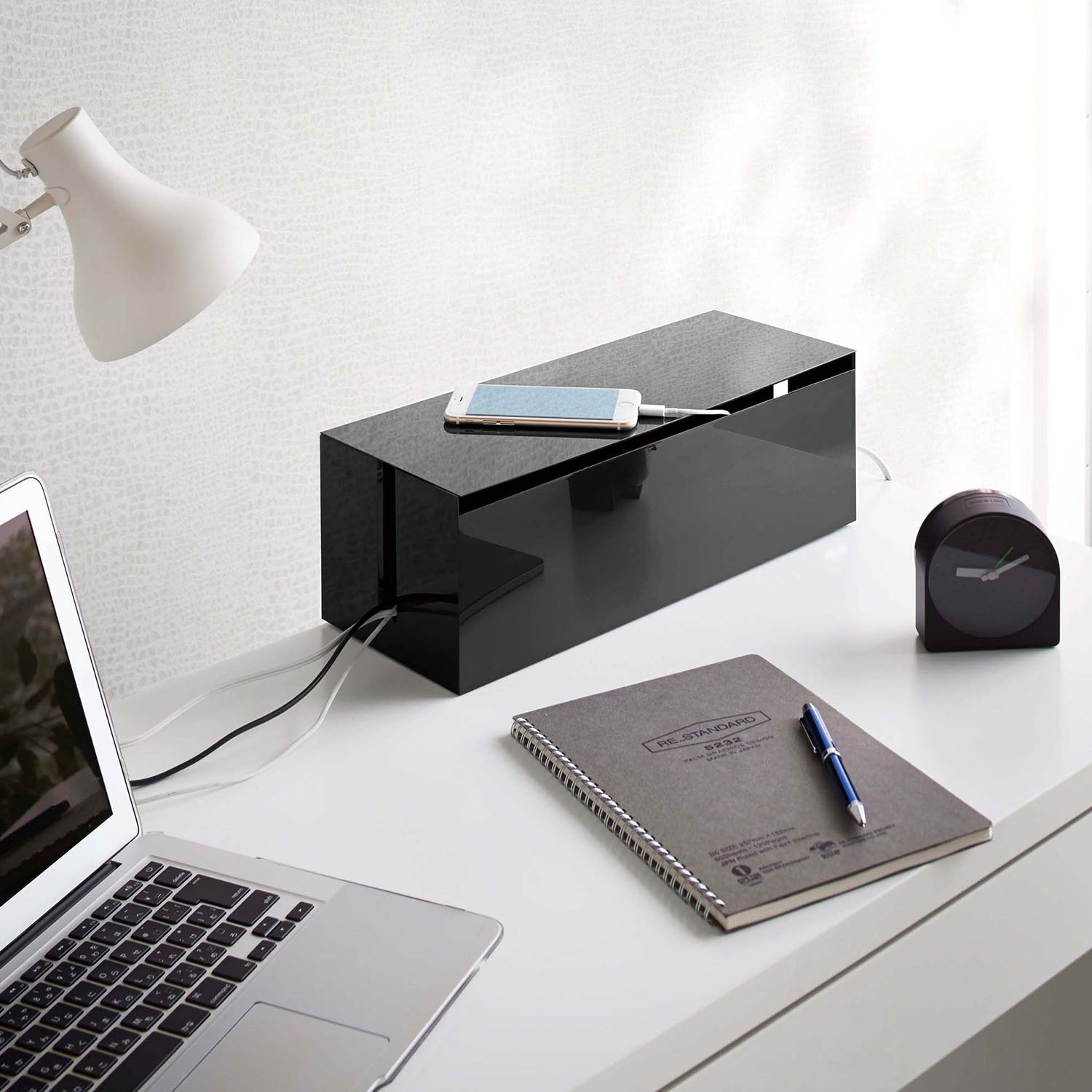Smart Hidden Cable Box