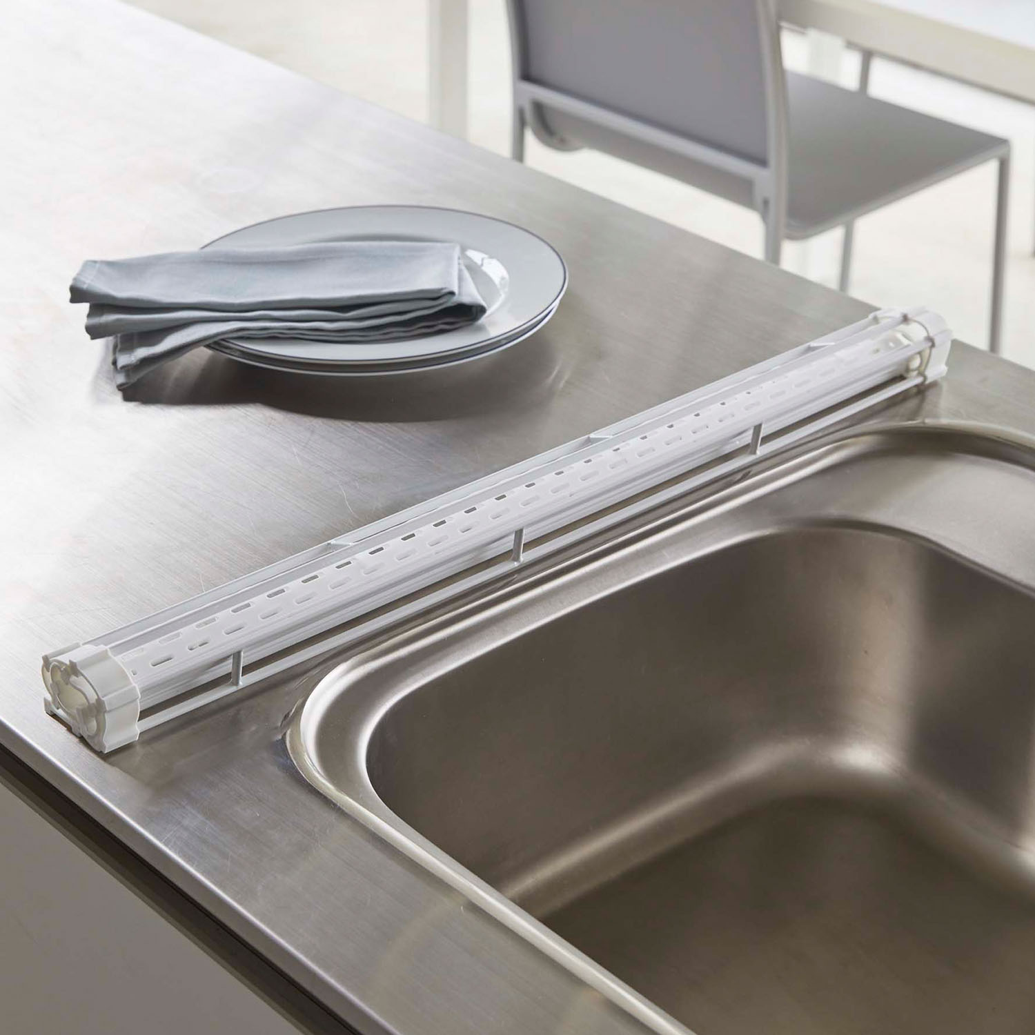 Tower Folding Drainer with Silicone Tray