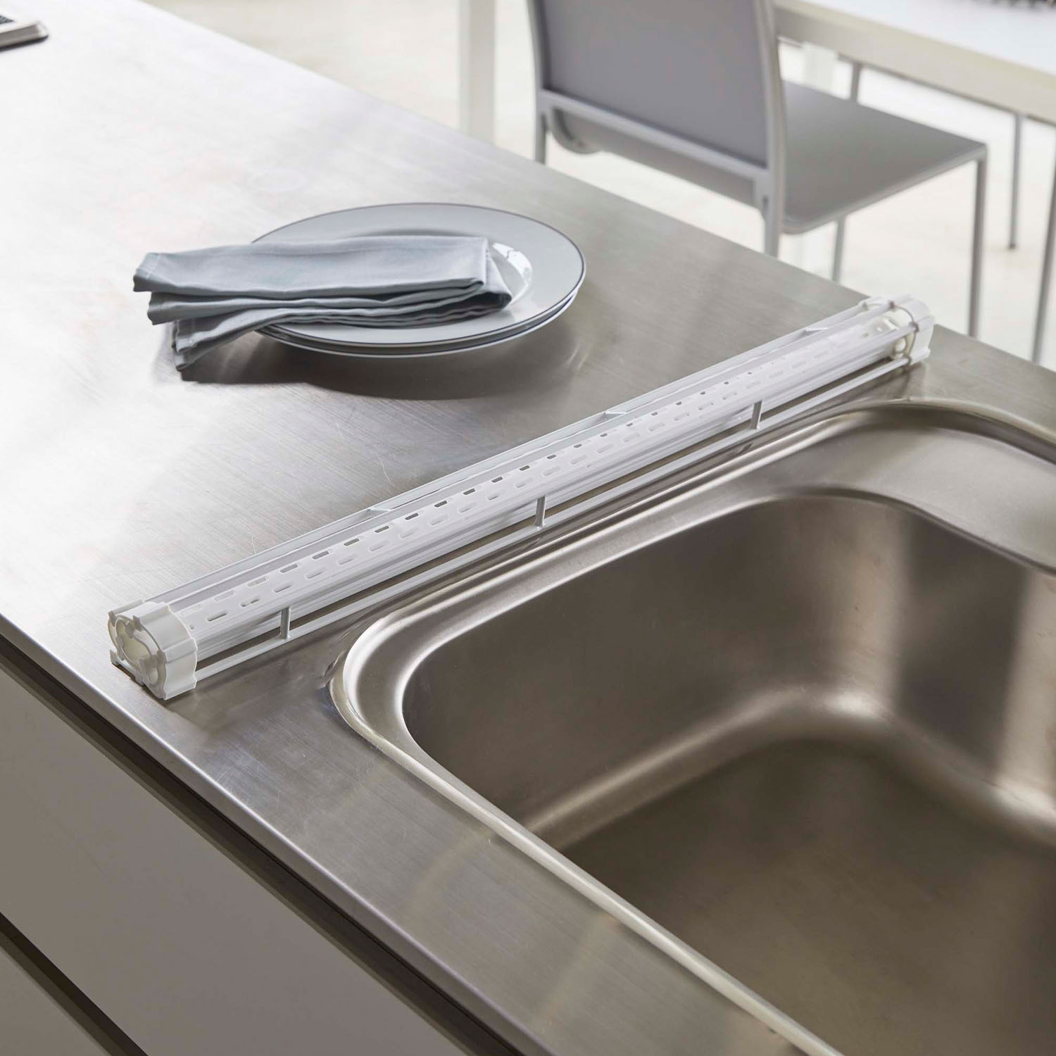 Tower Folding Drainer with Silicone Tray