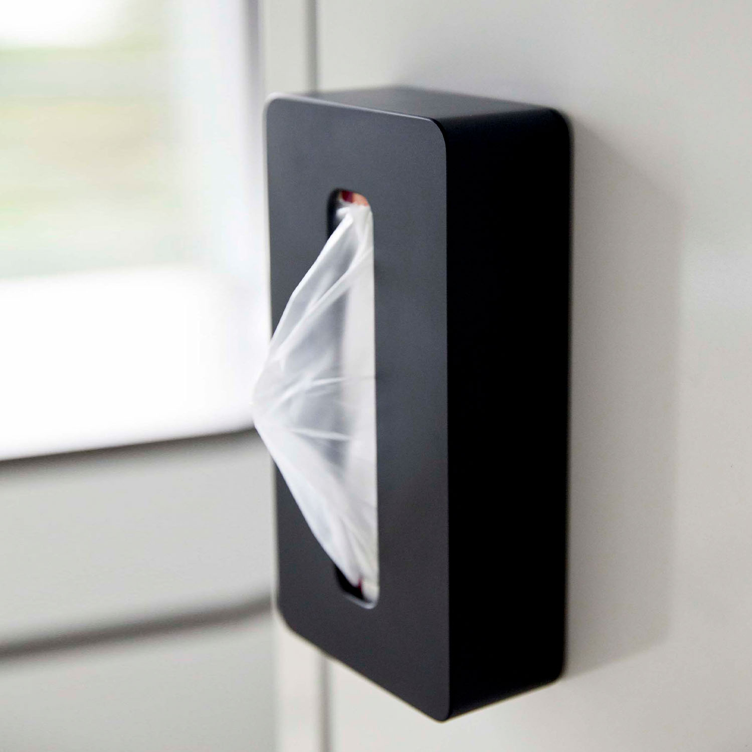 Tower Magnet Compact Tissue Paper Case