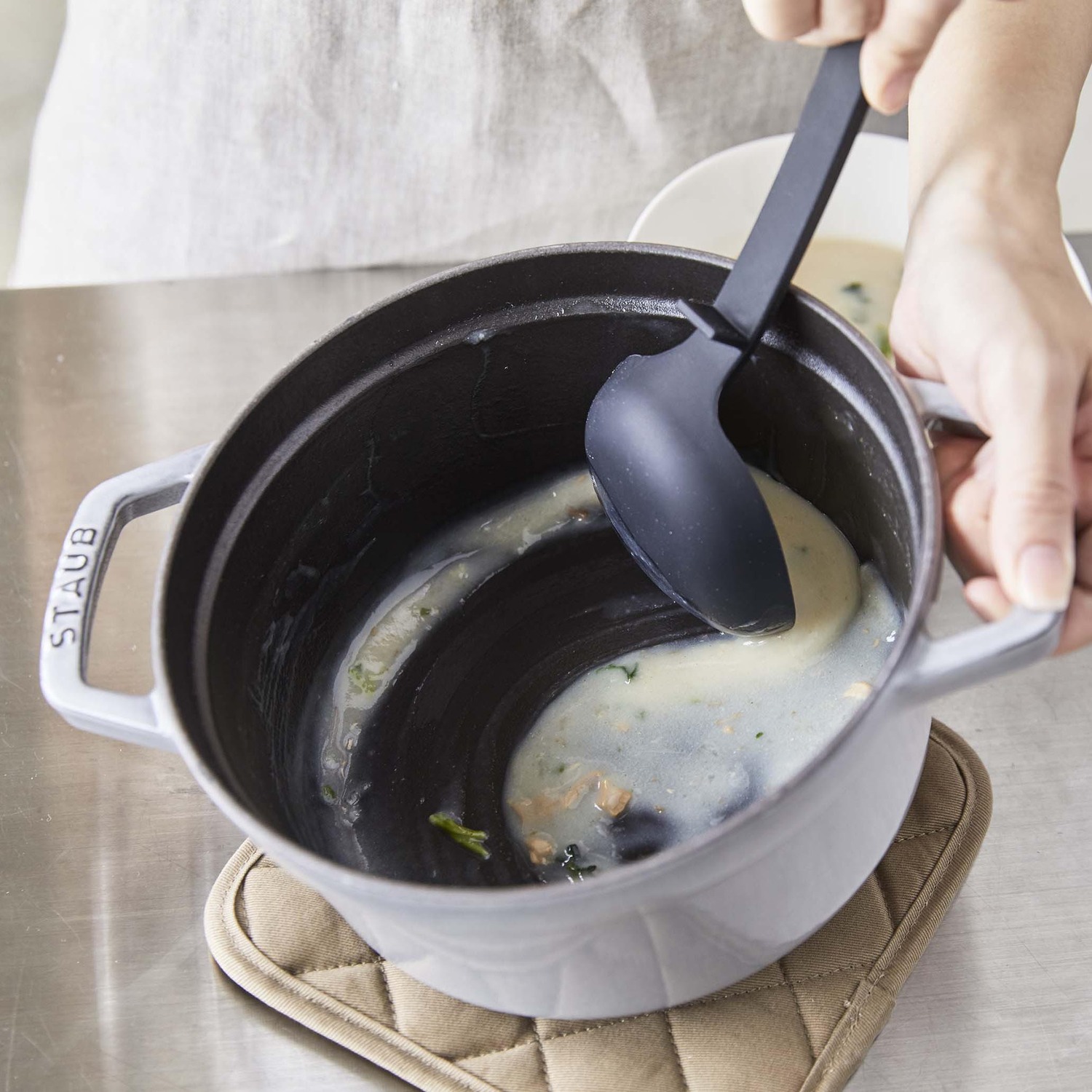 Tower Silicone Ladle