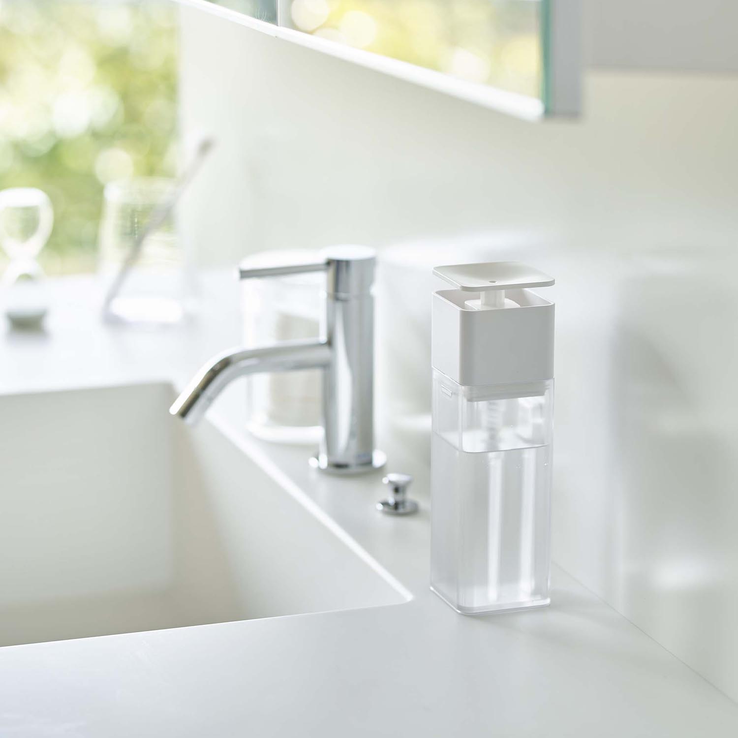 Plate One-Handed Soap Dispenser