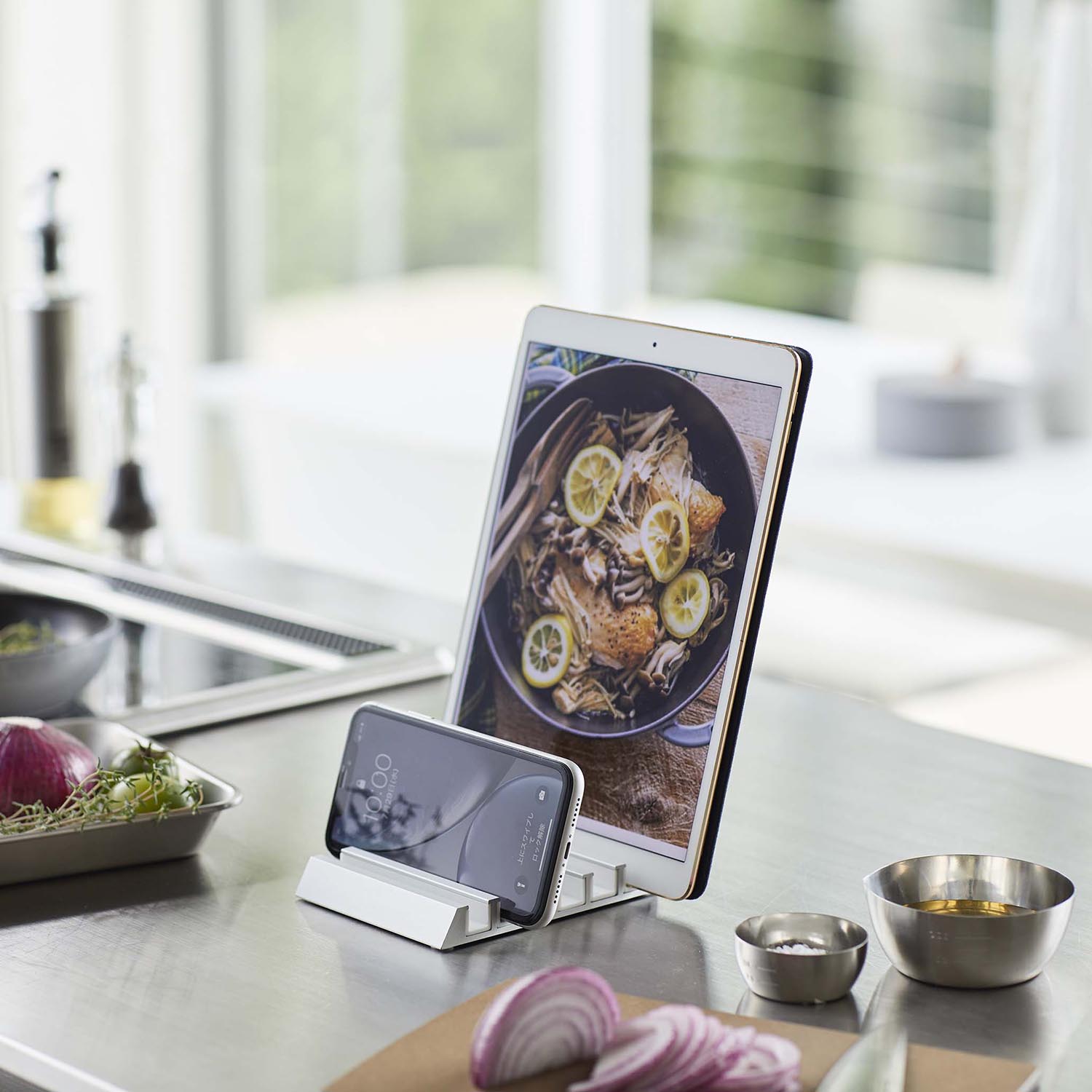 Tower 6-Row Electronics Stand