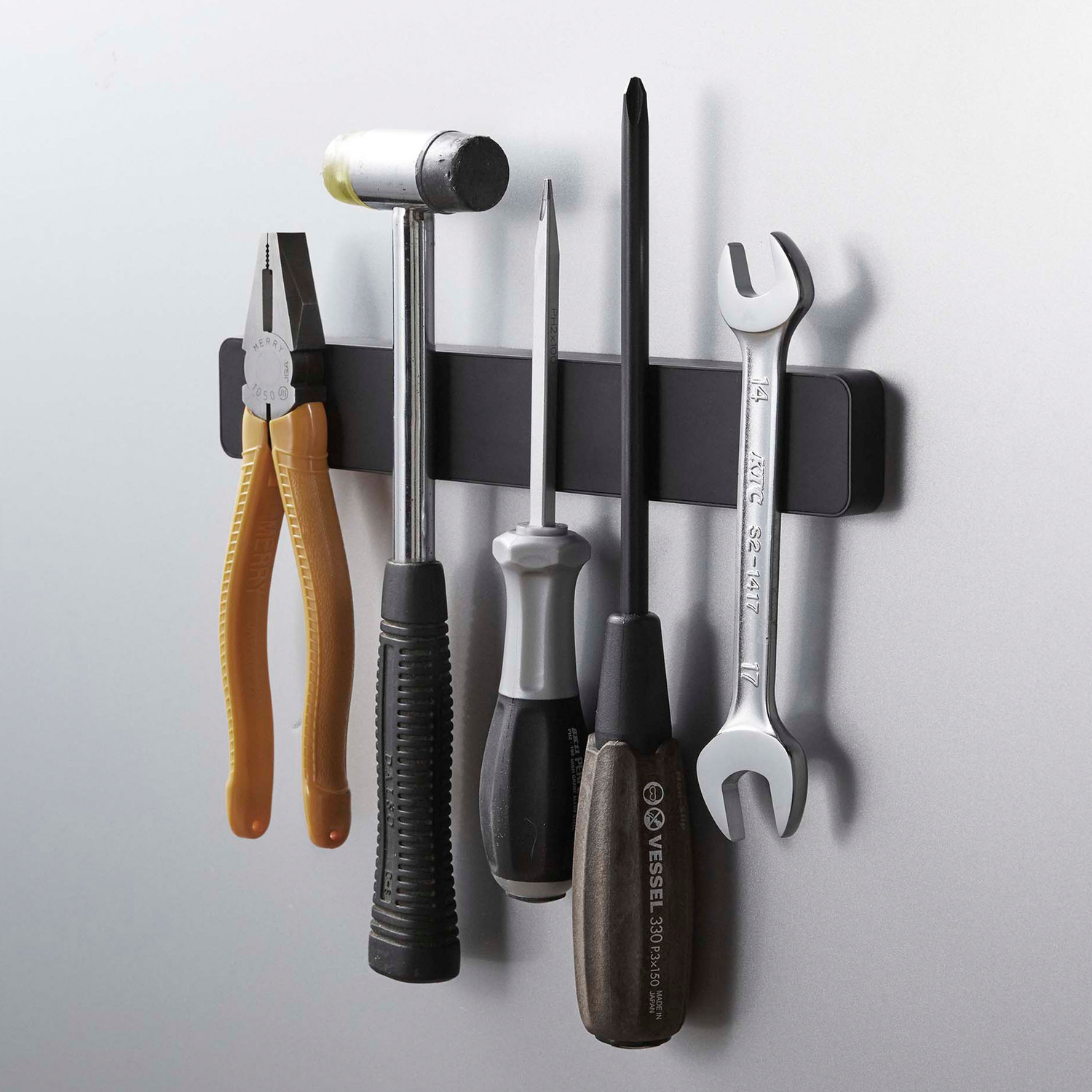 Tower Magnetic Wall Knife Rack
