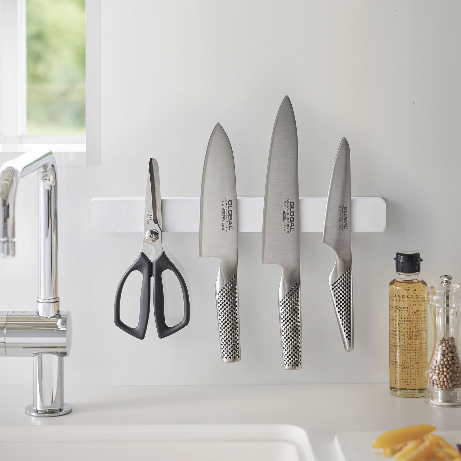 Tower Magnetic Wall Knife Rack
