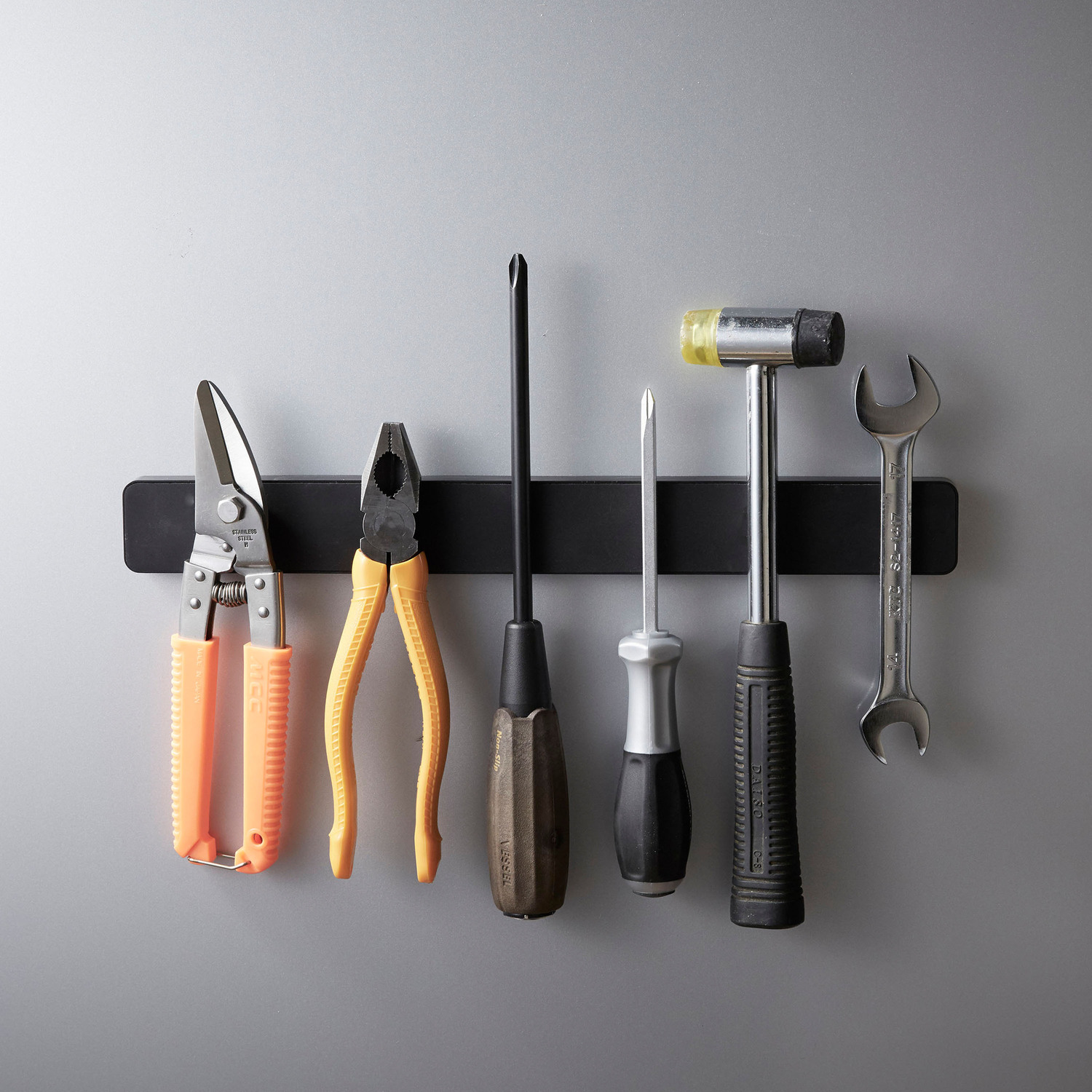 Tower Magnetic Wall Knife Rack