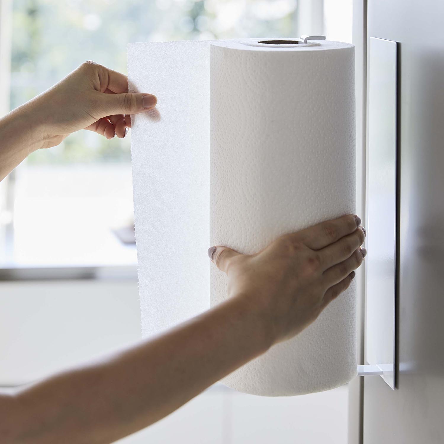 Tower Magnetic Paper Towel Holder