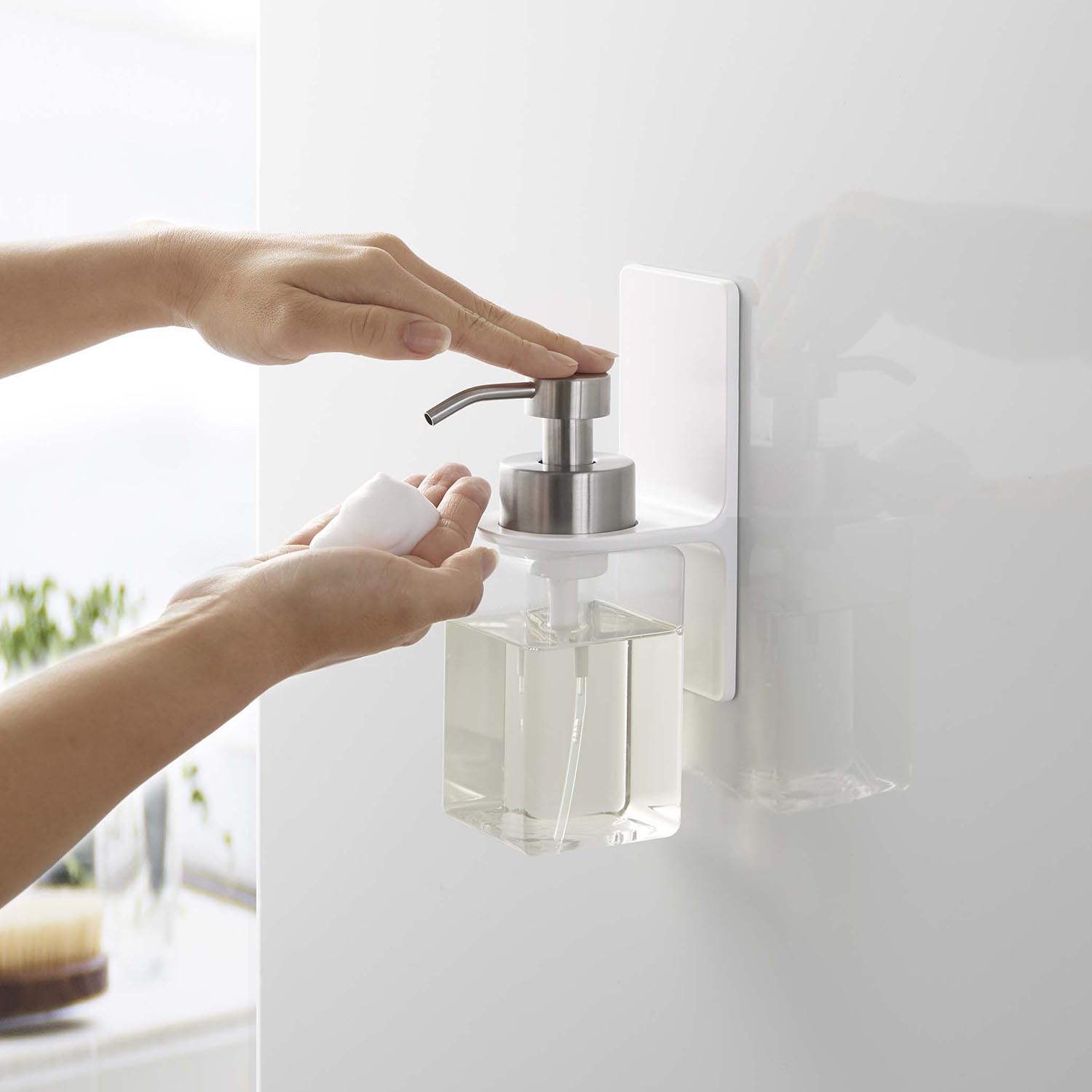 Mist Magnetic Foaming Soap Dispenser Holder