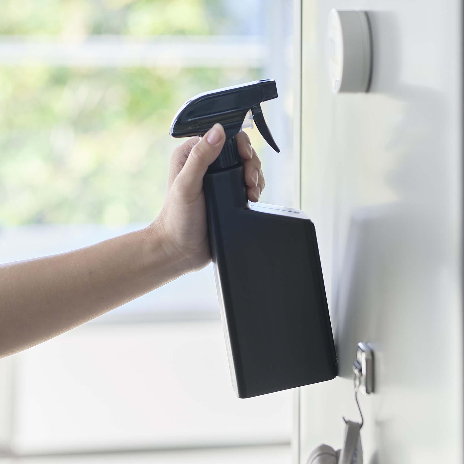 Tower Magnetic Spray Bottle