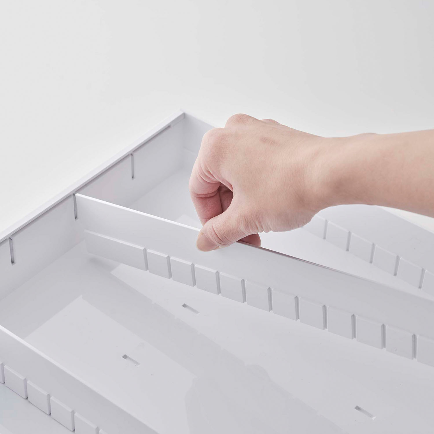 Tower Diagonally Stacking Expandable Cutlery Case