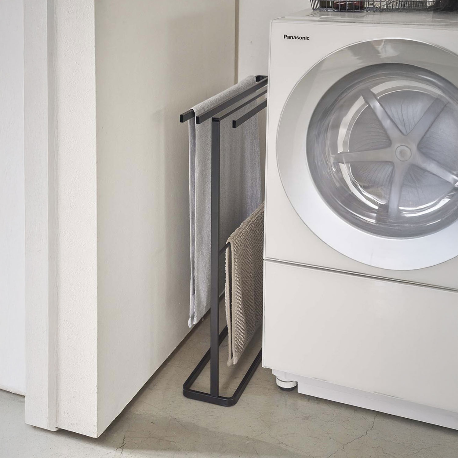 Tower Side-Sliding Slim Towel Hanger