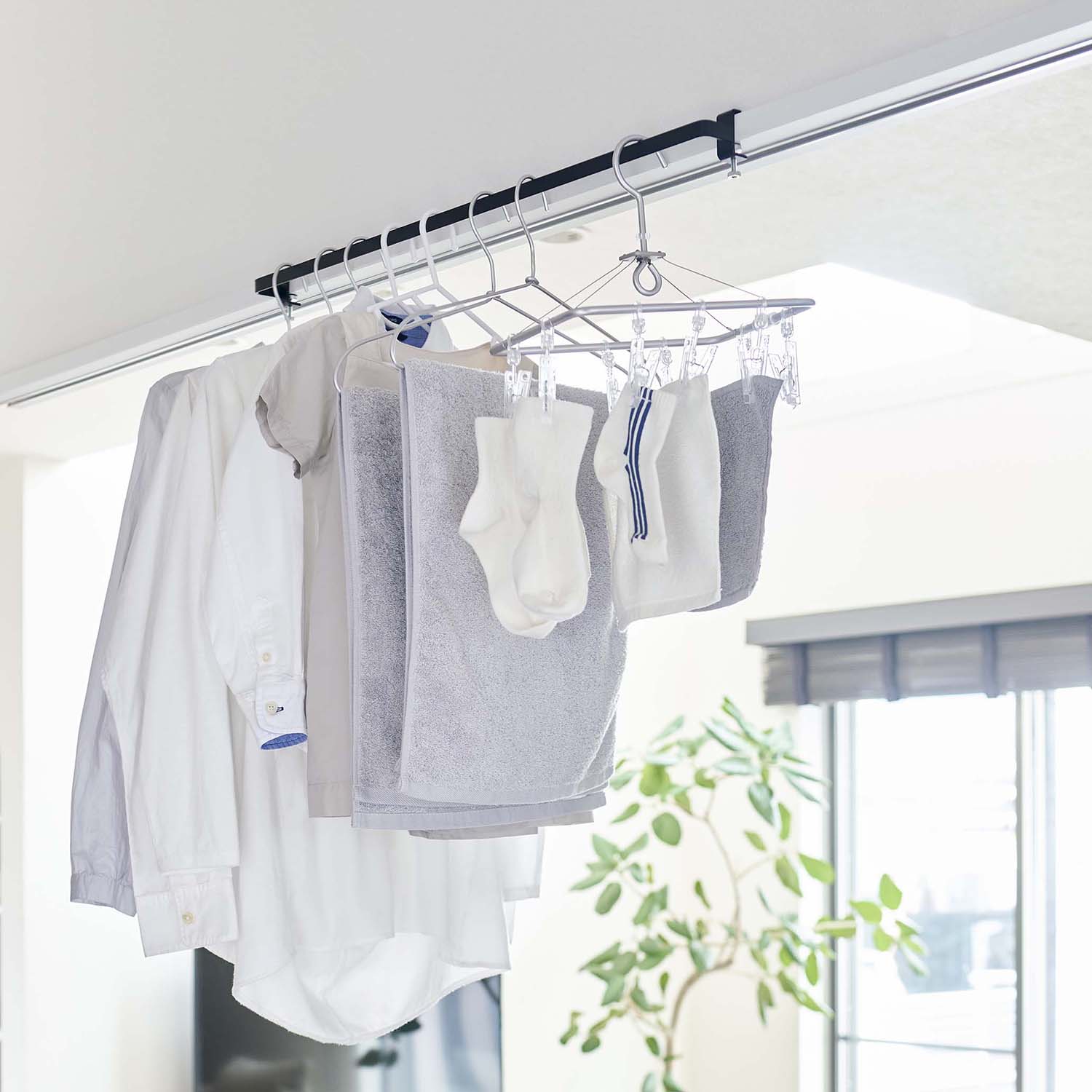 Tower Indoor Clothes Hanger Bar